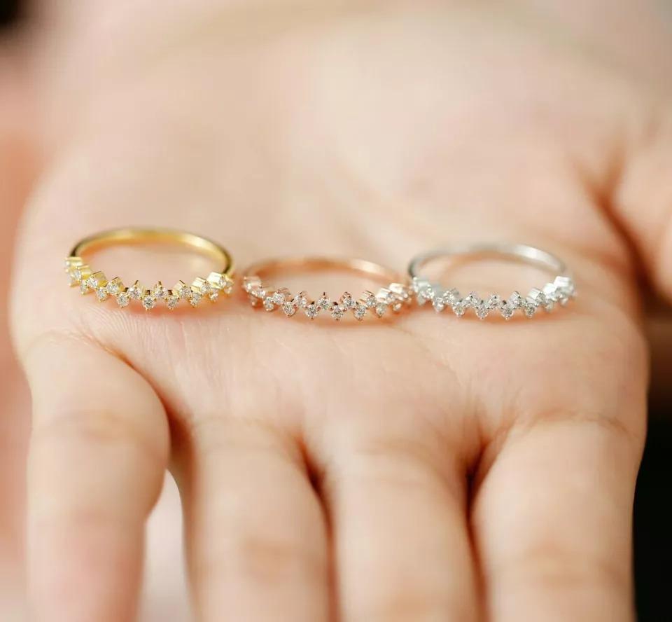 Eternity Ring Diamond Band in 14k Solid Gold In New Condition For Sale In Chicago, IL