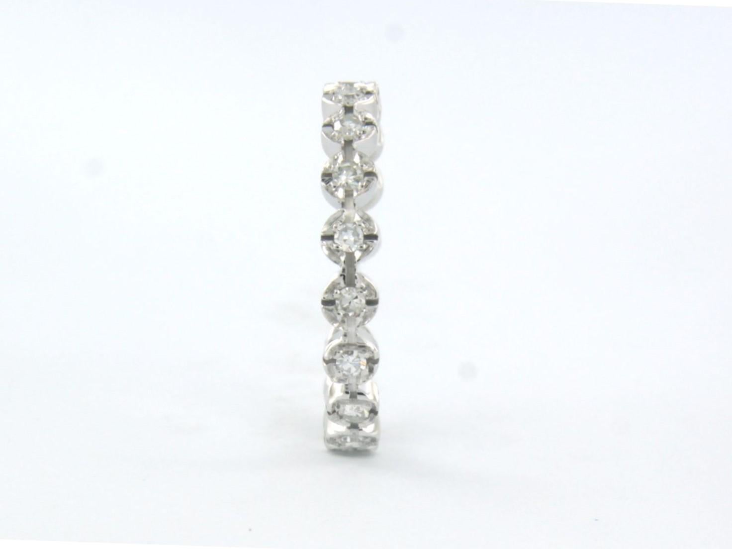 Eternity ring set with diamonds 18k white gold In Excellent Condition For Sale In The Hague, ZH