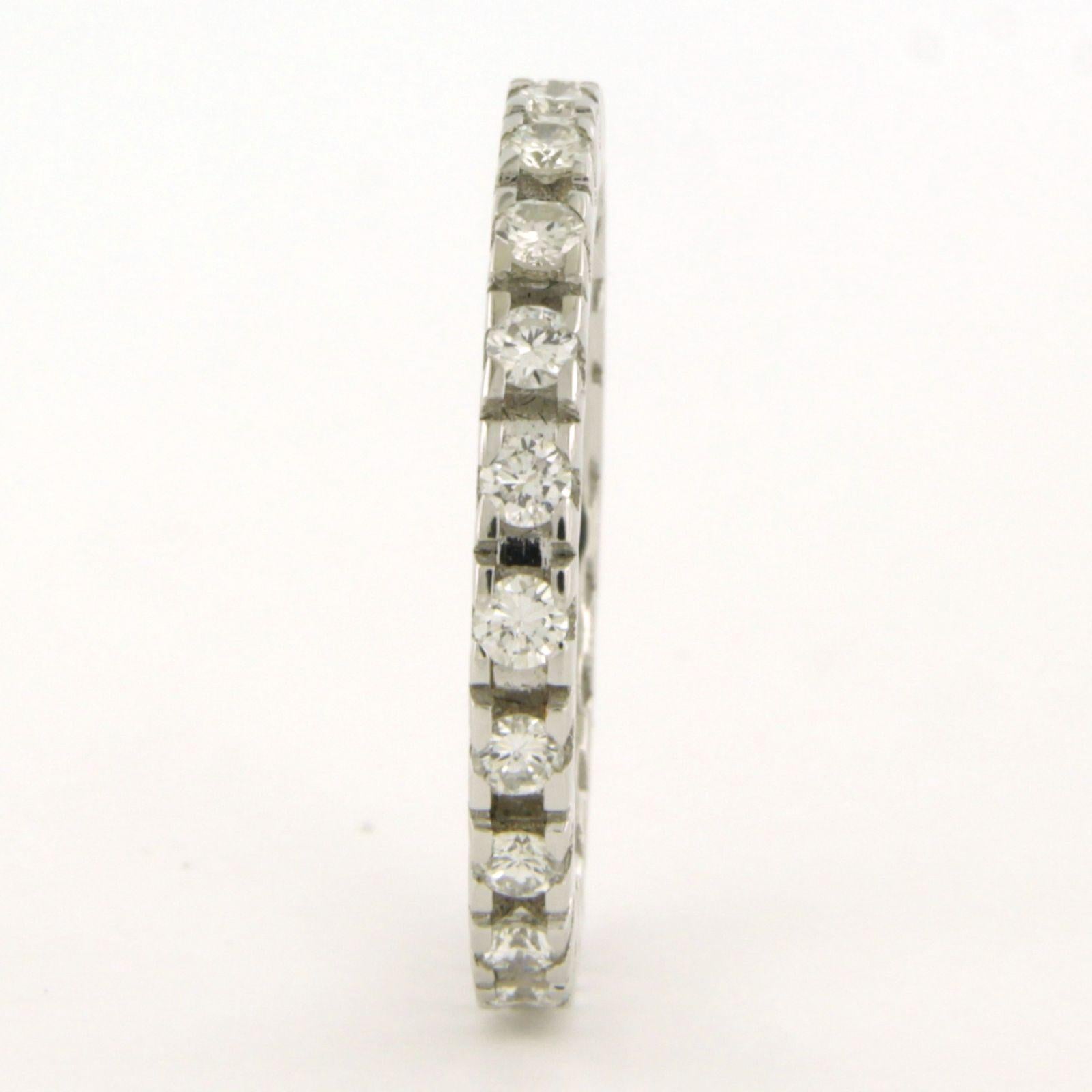 Taille brillant Bague éternité avec diamants taille brillant jusqu'à 0,85ct Or blanc 18k en vente