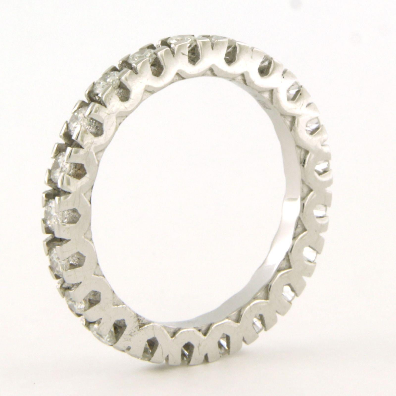 Bague éternité avec diamants taille brillant jusqu'à 0,85ct Or blanc 18k en vente 1