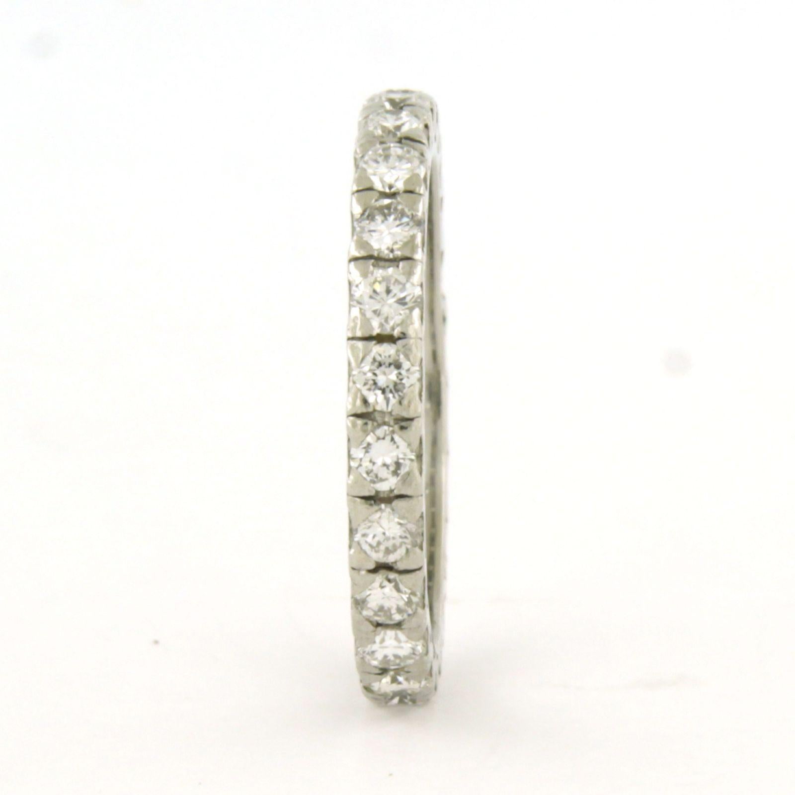 Eternity ring with brilliant cut diamonds up to 1.00ct 2.8 grams platinum In Excellent Condition For Sale In The Hague, ZH