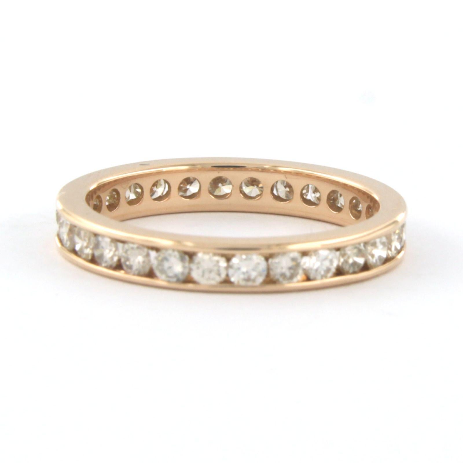 Bague d'éternité en or rose 18k avec diamant taille brillant jusqu'à 1,50 ct - F/G - VS/SI - taille de bague US 7,25 - EU 17,5(55)

Description détaillée

La partie supérieure de l'anneau mesure 3,0 mm de large et 1,8 mm de haut.

Taille de la bague