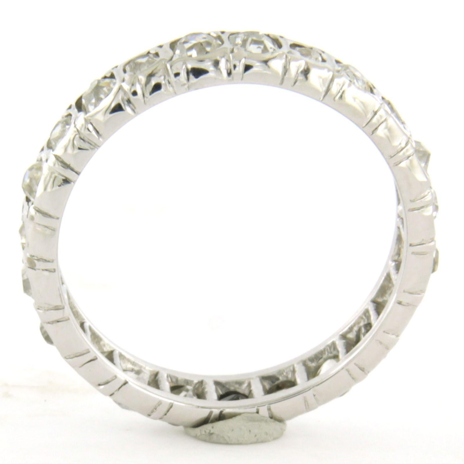 Eternity ring with old mine cut diamonds up to 1.40ct 18k gold In Excellent Condition For Sale In The Hague, ZH