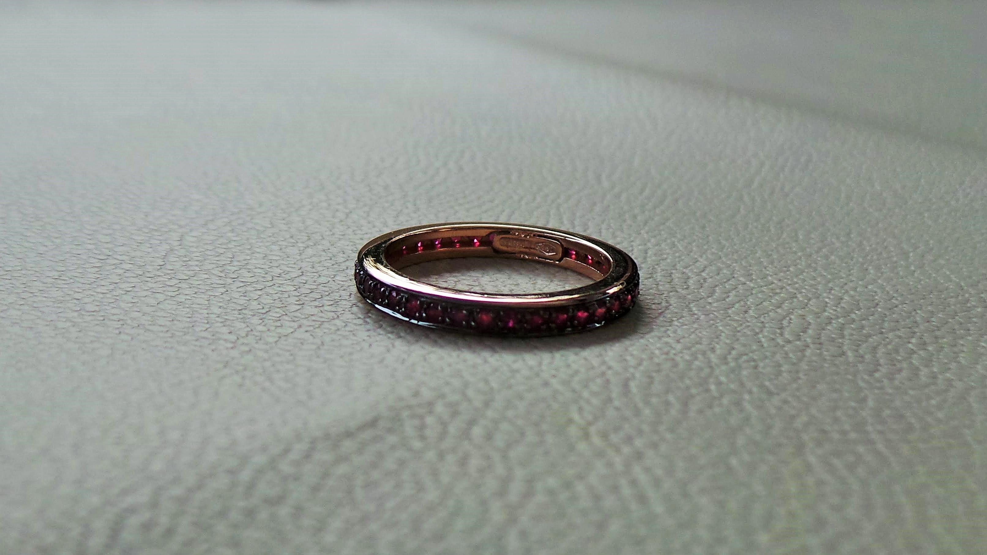 Andrea Macinai design a dedicated collection for stackable rings.  
The eternity ring has rubies all the way around the band.
Round rubies cut brillant total 0.70 carats.
We're a workshop so every piece is handmade, customizable and resizable. Feel