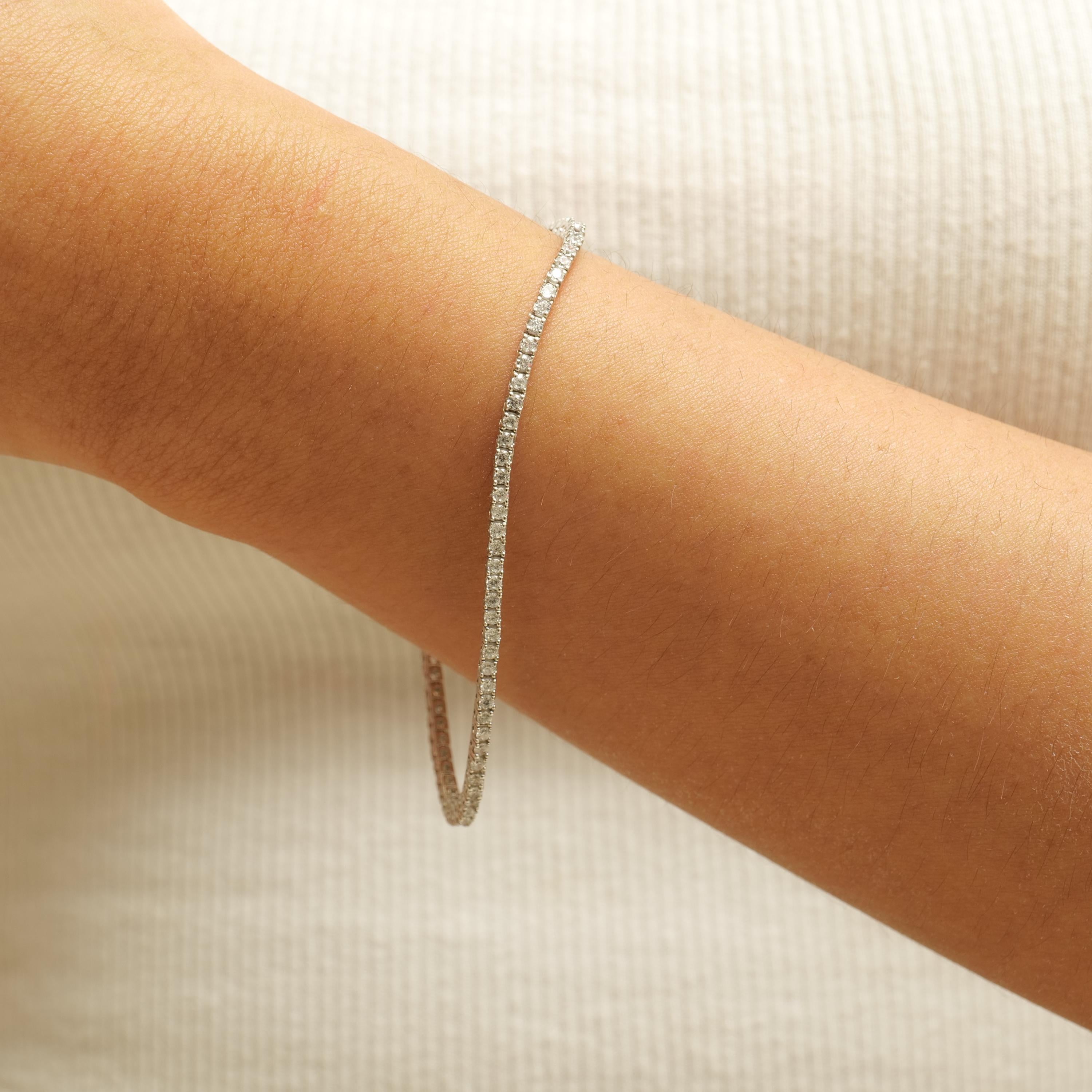 Eternity Tennis Diamant  Armband aus 14K massivem Gold (zertifiziert) (Rundschliff) im Angebot