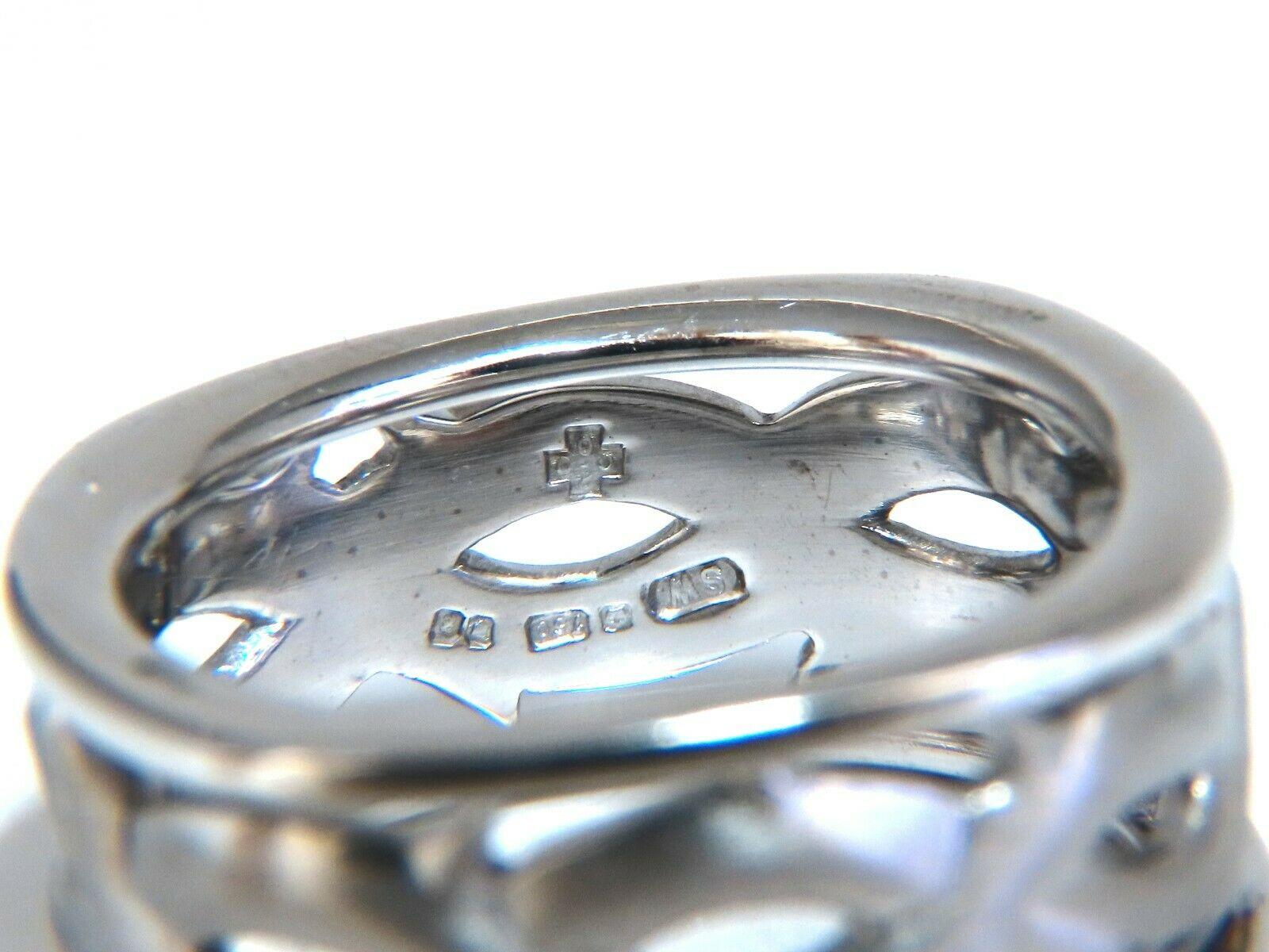 Eternity Vine wreath satin band

10.7mm wide

Depth: 2.6mm

18 karat white gold.

15.8 Grams
