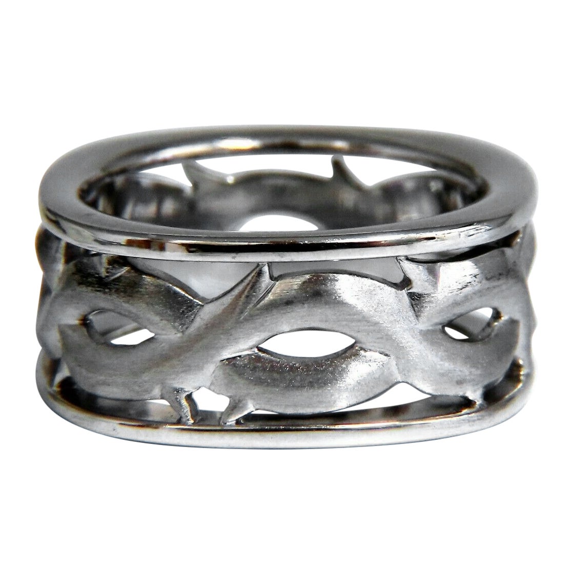 Anneau d'éternité en satin 18 carats en forme de vigne enveloppante en vente