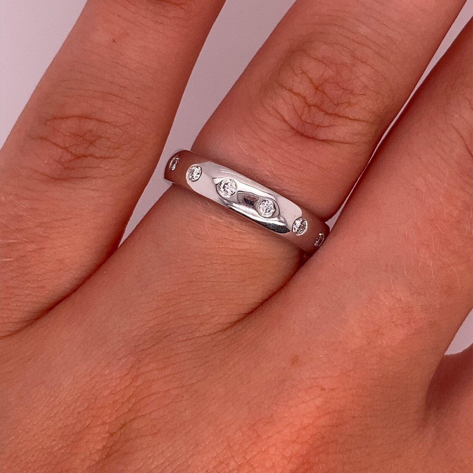 Eternity/Wedding Band Ring Set with 0.40ct of Diamonds in 18ct White Gold In Excellent Condition For Sale In London, GB