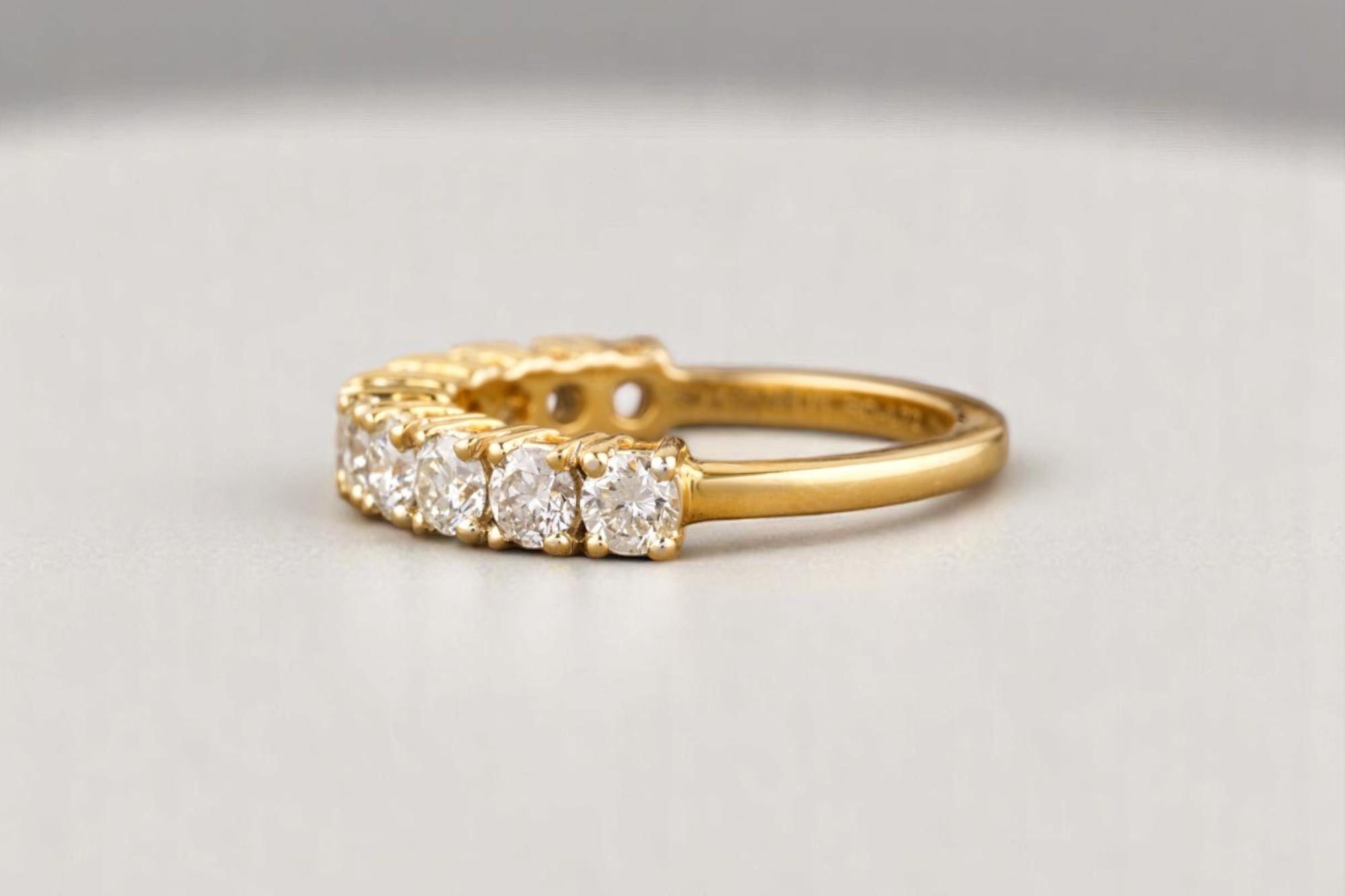 Eternity Wedding Diamond Band in 14K Solid Gold (Certified) In New Condition For Sale In New Delhi, DL