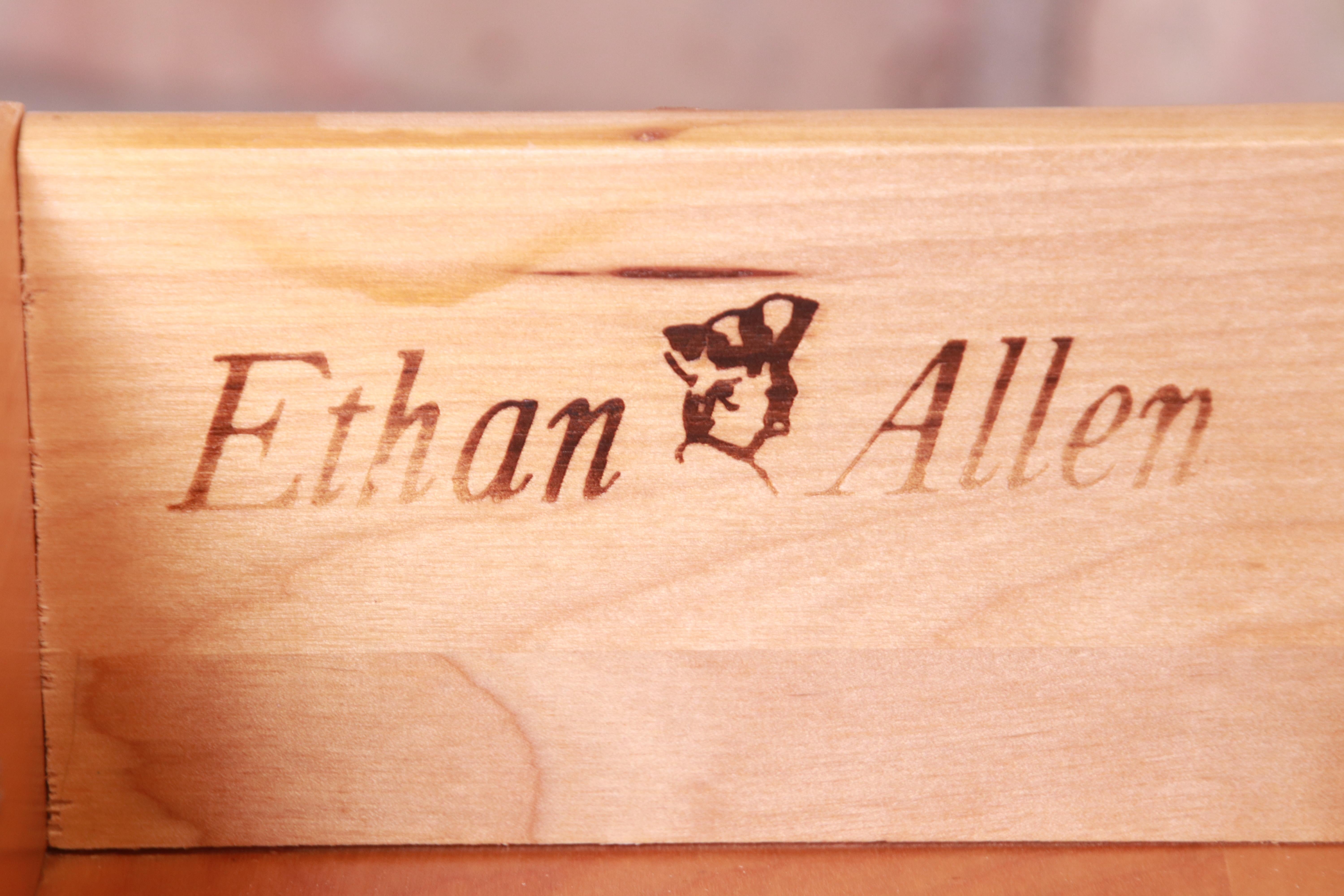 Ethan Allen American Colonial Cherry Wood Nightstands, Pair 7