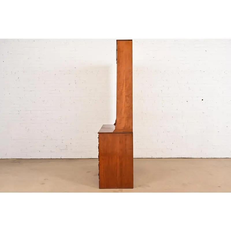American Colonial Solid Maple Breakfront Bookcase Cabinet, 1960s For Sale 7