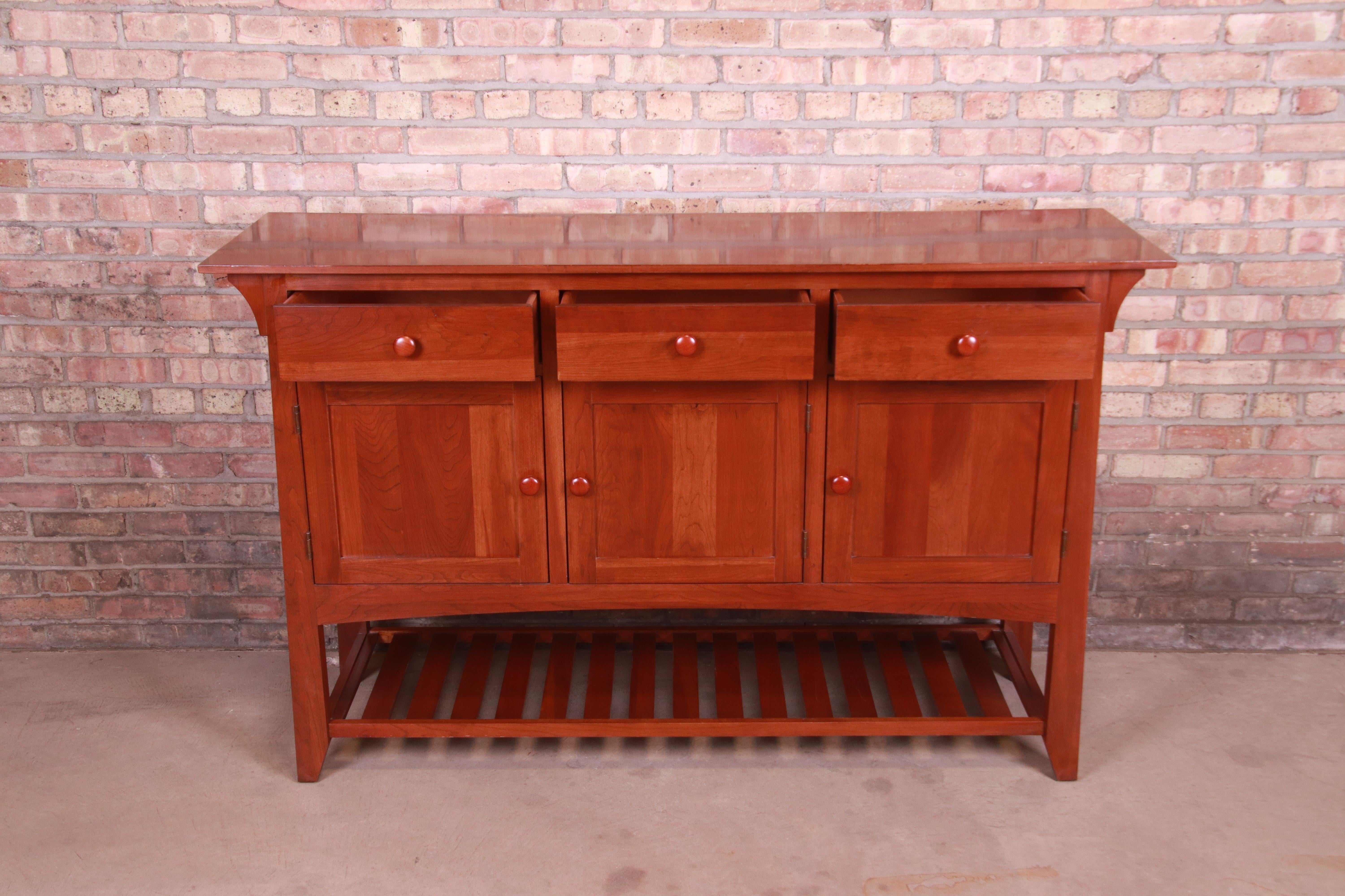 Ethan Allen Arts & Crafts Cherry Wood Sideboard In Good Condition In South Bend, IN