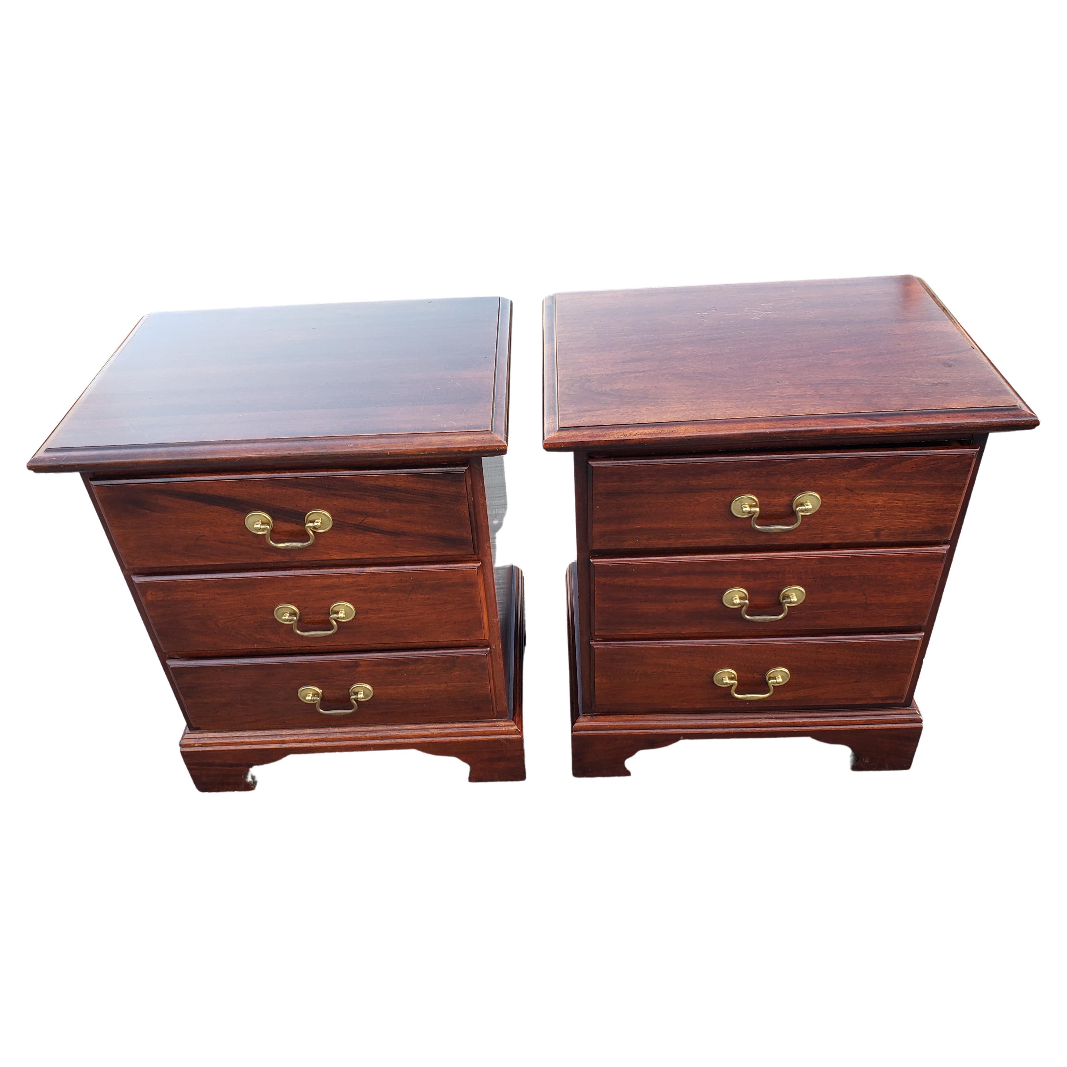 Varnished Ethan Allen Chippendale 3-Drawer Side Tables Nightstands, a Pair