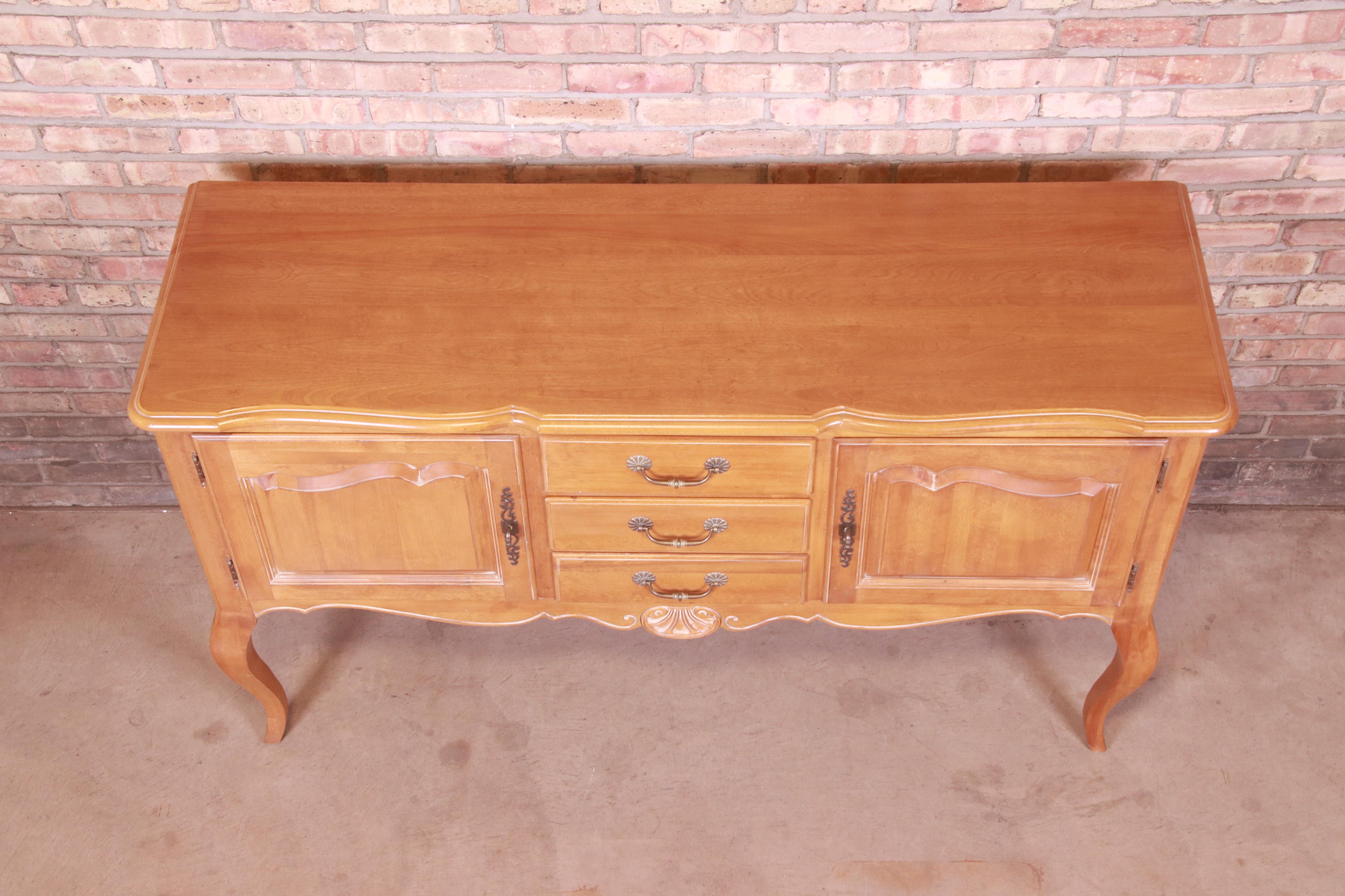 Ethan Allen Country French Carved Solid Birch Sideboard Credenza 6