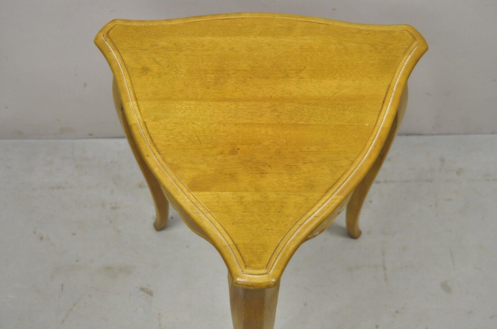 20th Century Ethan Allen Country French Triangular Maple Accent Tripod Side Table