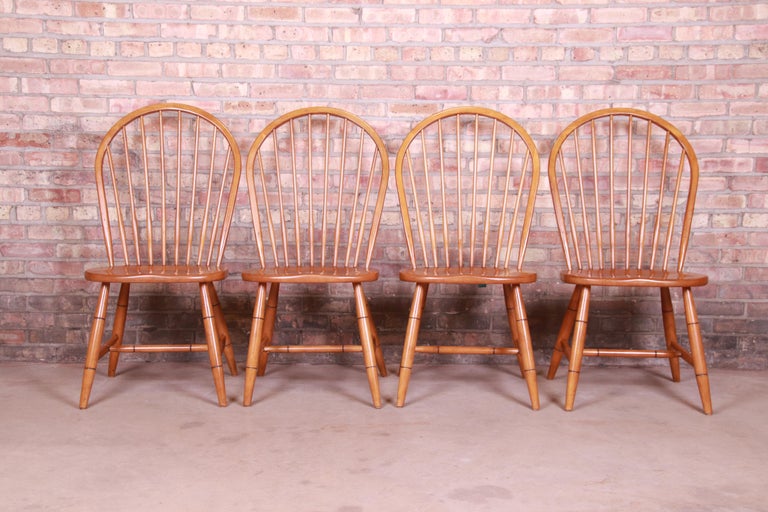 Ethan Allen Country Style Maple Windsor Dining Chairs Set Of Four At 1stdibs