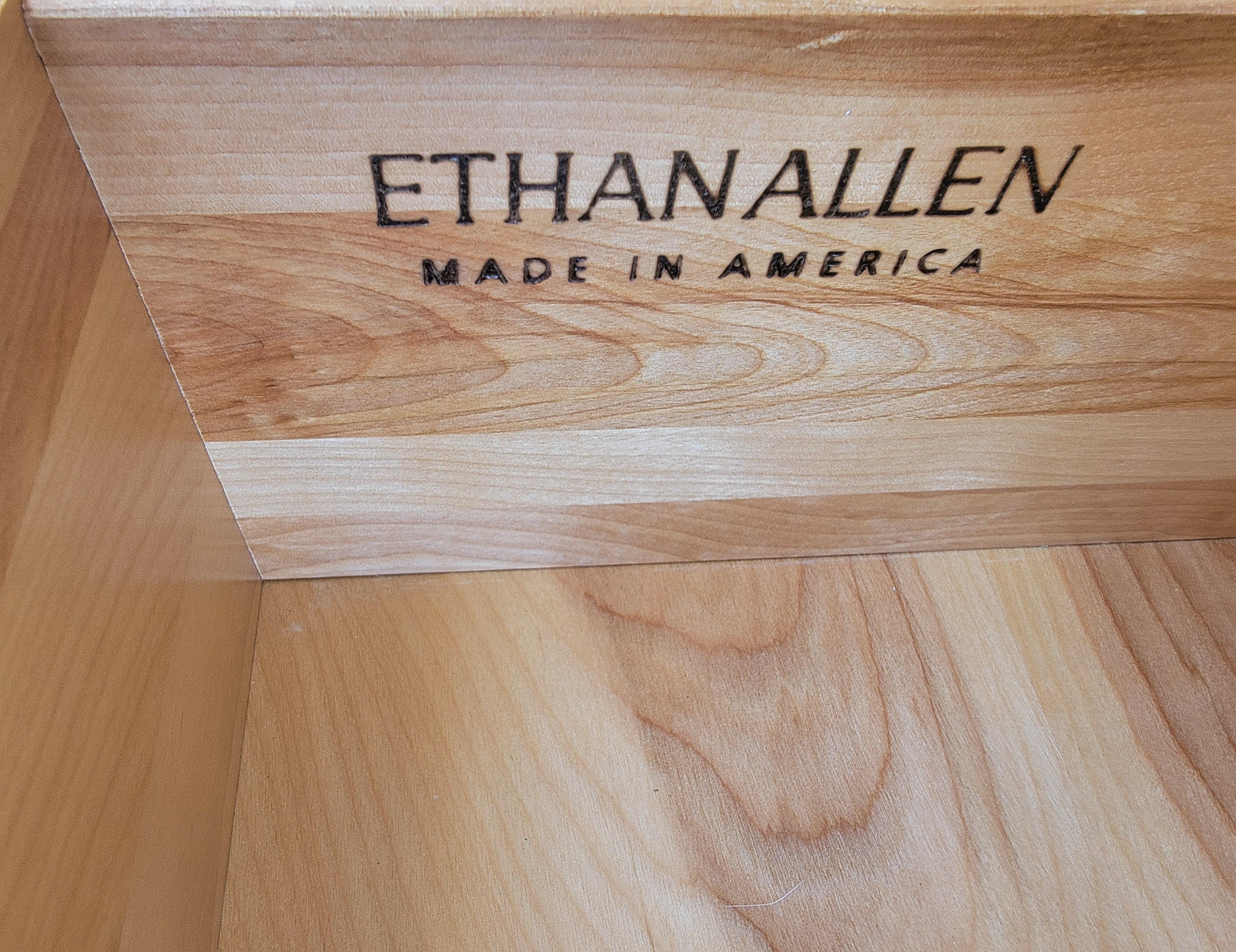 Ethan Allen Credenza / Server Biedermeier Stil im Angebot 5