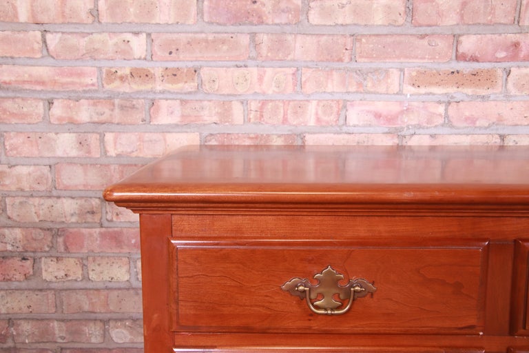 Ethan Allen Early American Cherry Wood Sideboard Credenza, Circa 1970s For Sale 7