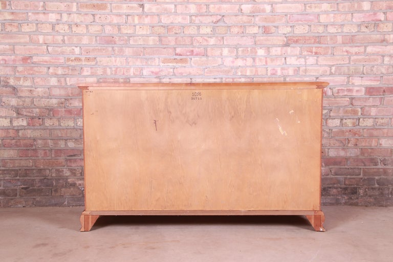 Ethan Allen Early American Cherry Wood Sideboard Credenza, Circa 1970s For Sale 11