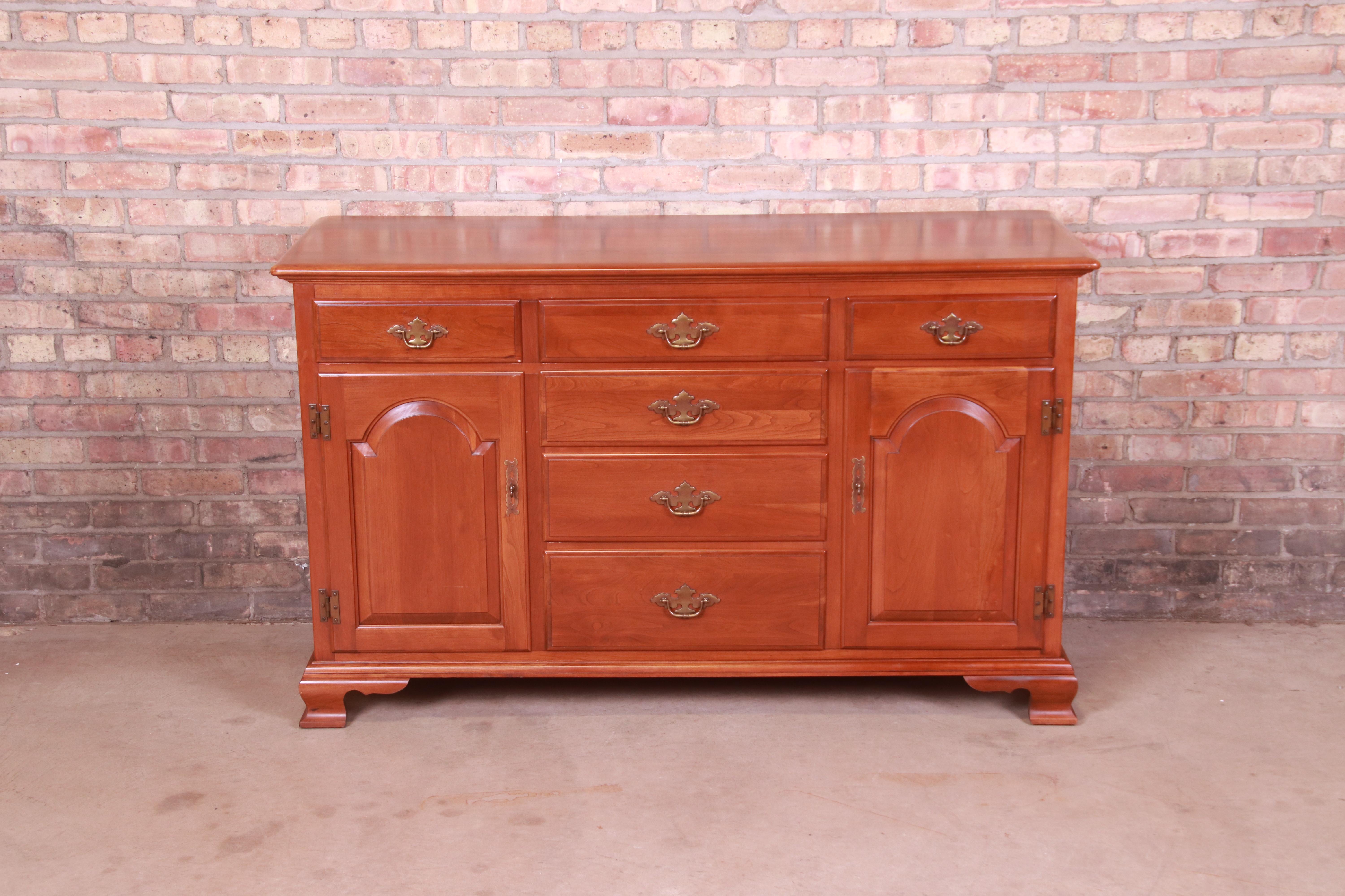 1970s buffet cabinet