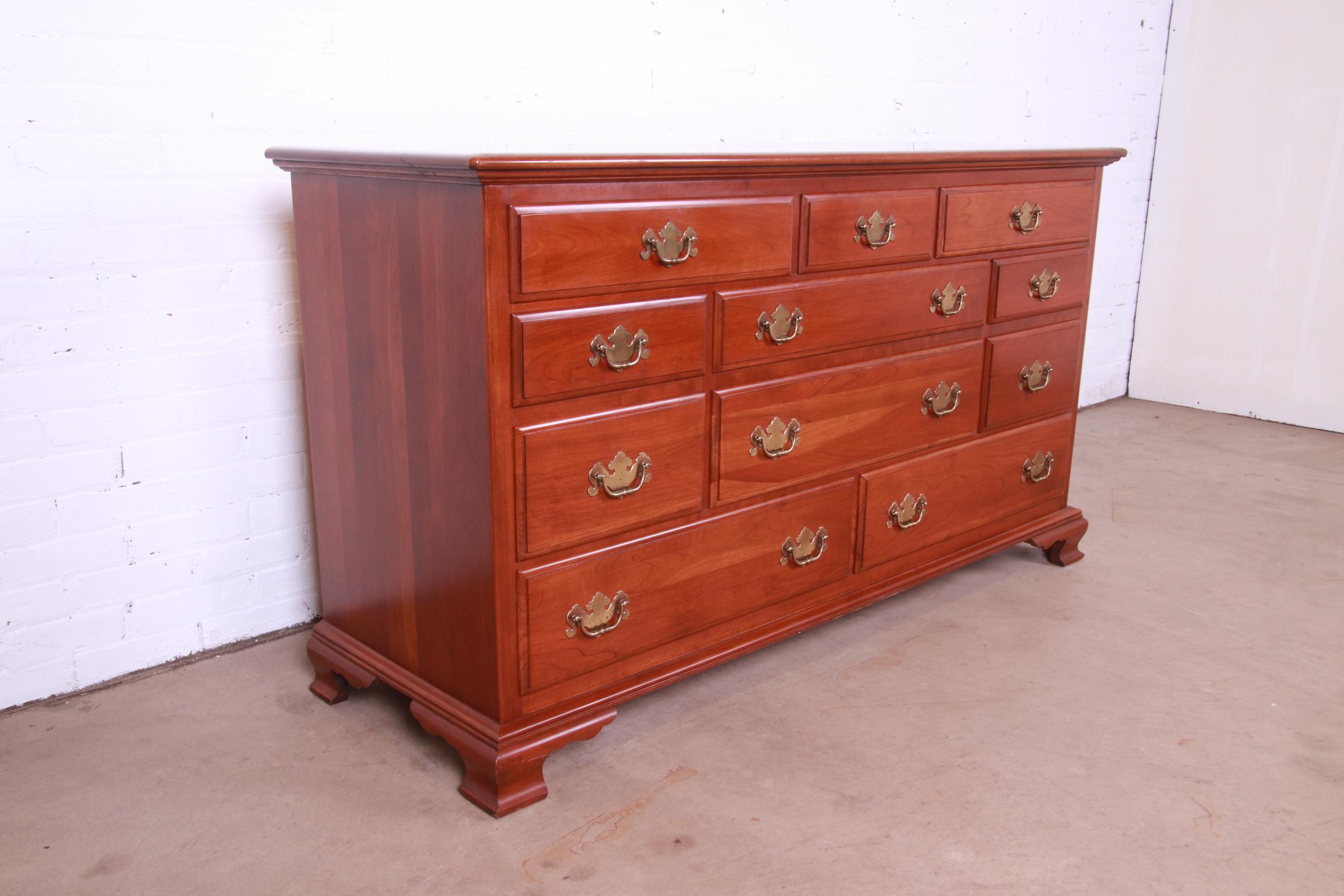 Ethan Allen Early American Solid Cherry Wood Chest of Drawers, Circa 1970s In Good Condition In South Bend, IN