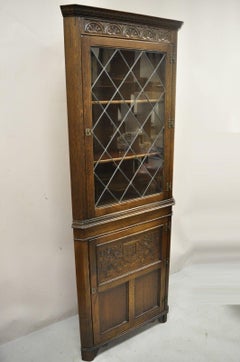 Ethan Allen England Royal Charter Oak Sussex Jacobean Curio Corner Cabinet