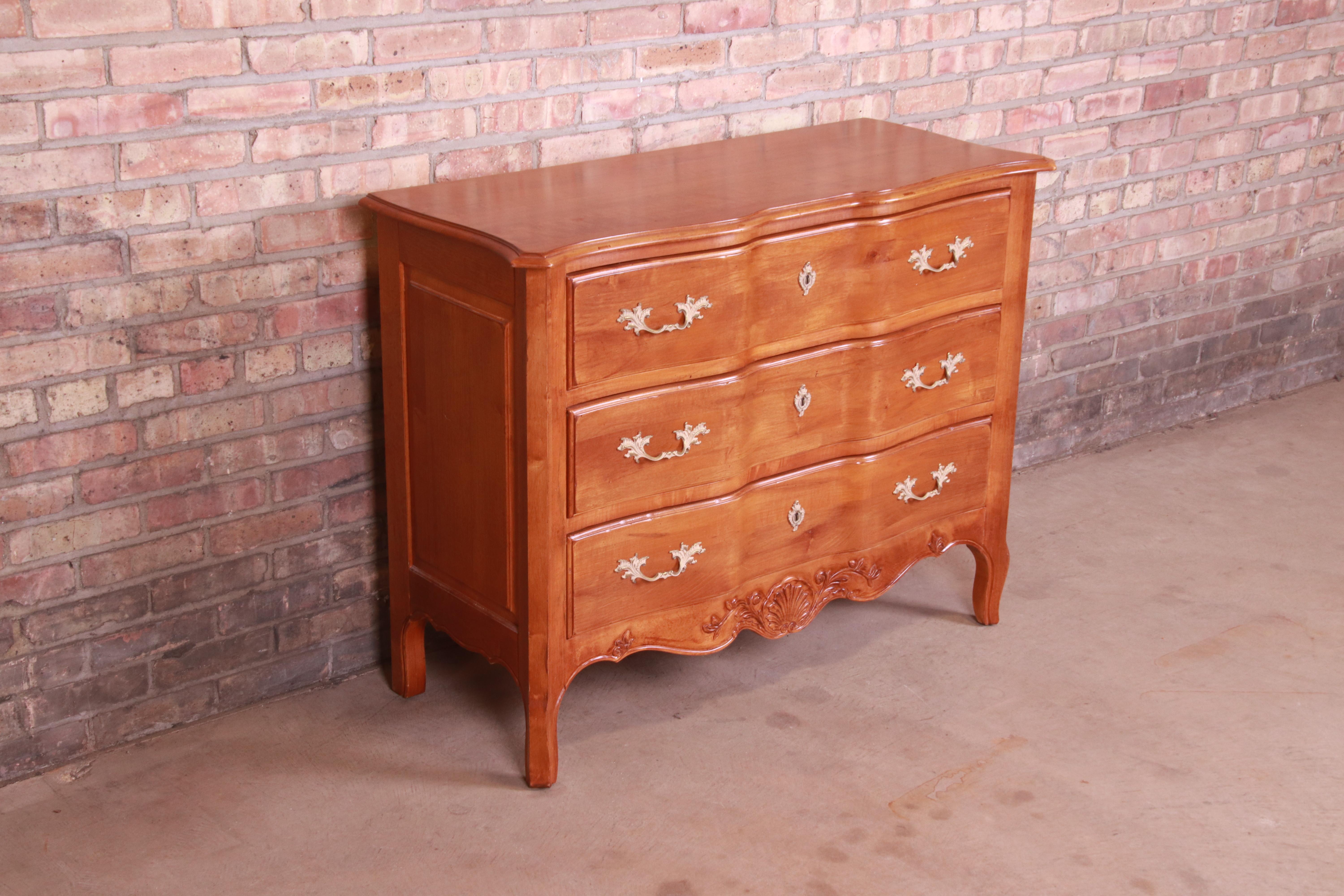 ethan allen chest of drawers