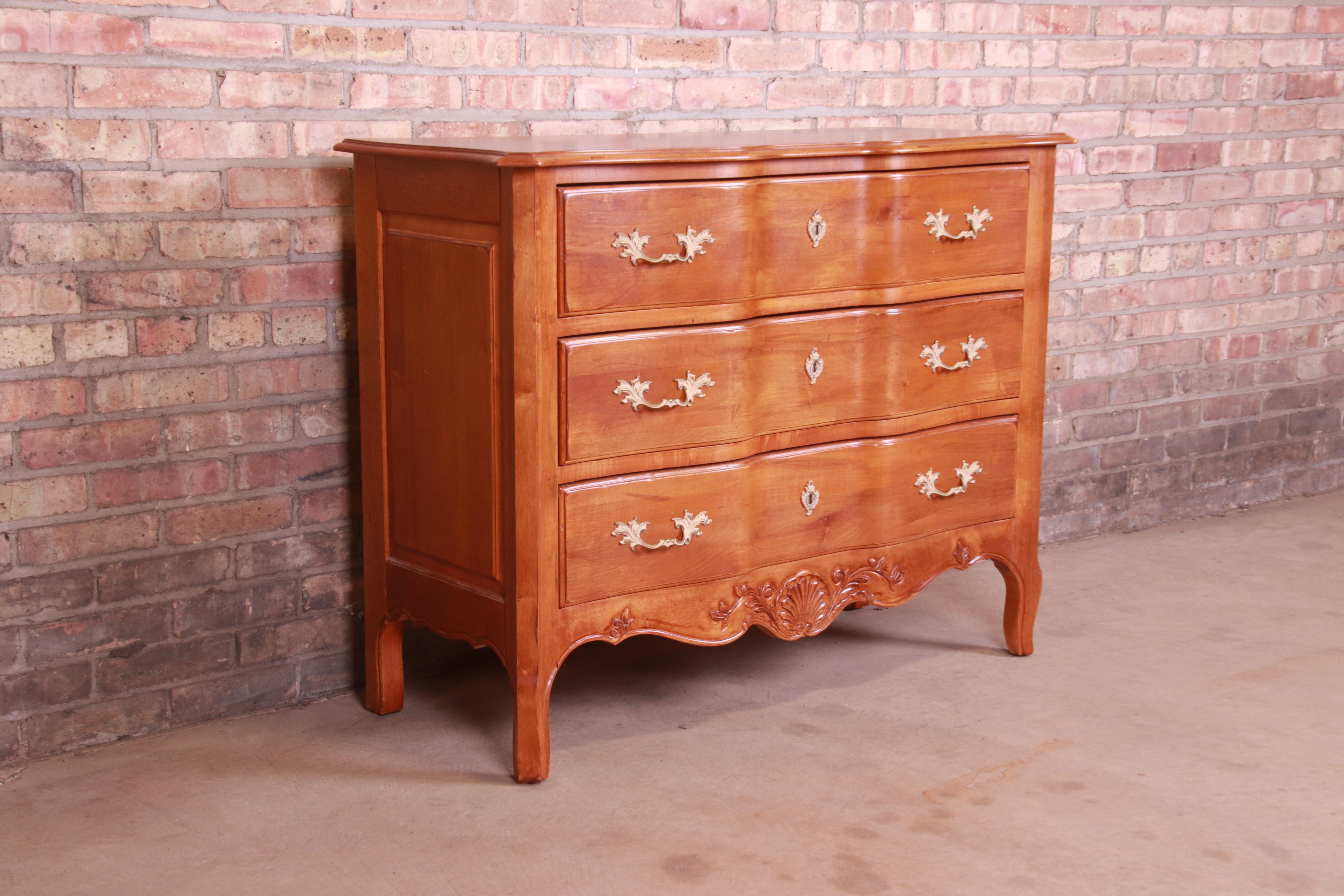 American Ethan Allen French Provincial Louis XV Carved Maple Chest of Drawers, Refinished