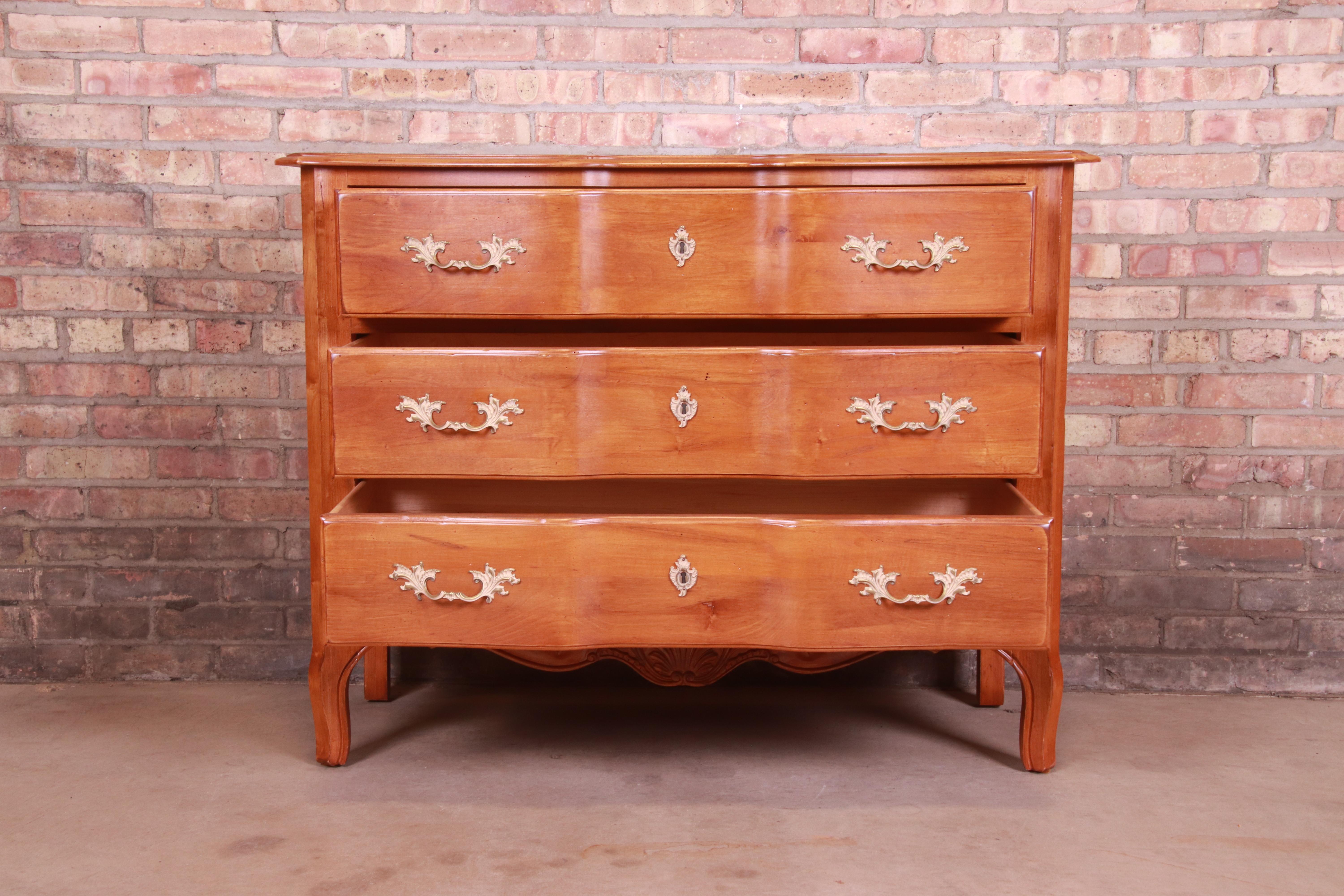 20th Century Ethan Allen French Provincial Louis XV Carved Maple Chest of Drawers, Refinished
