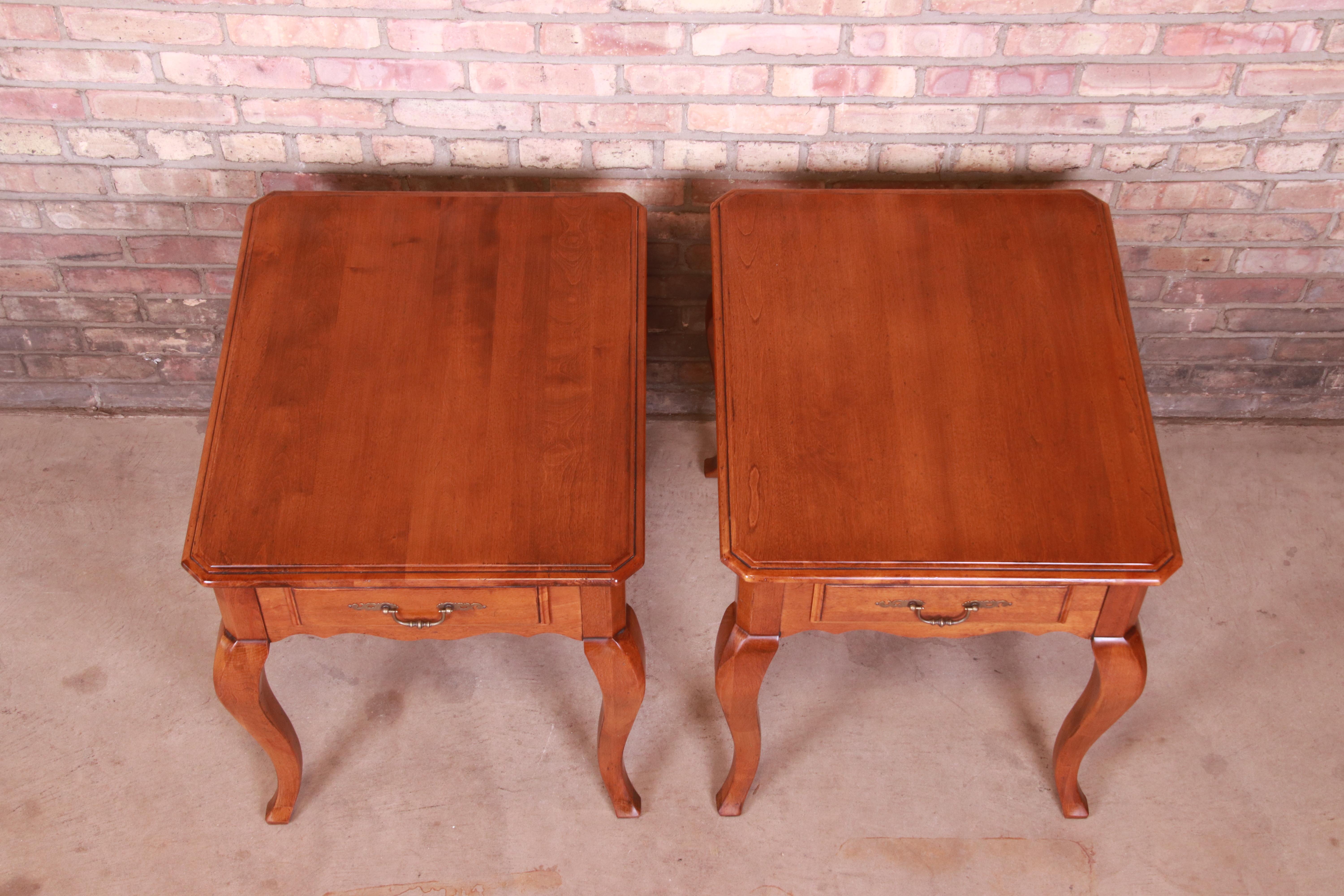 Ethan Allen French Provincial Louis XV Maple Nightstands or End Tables, Pair 2