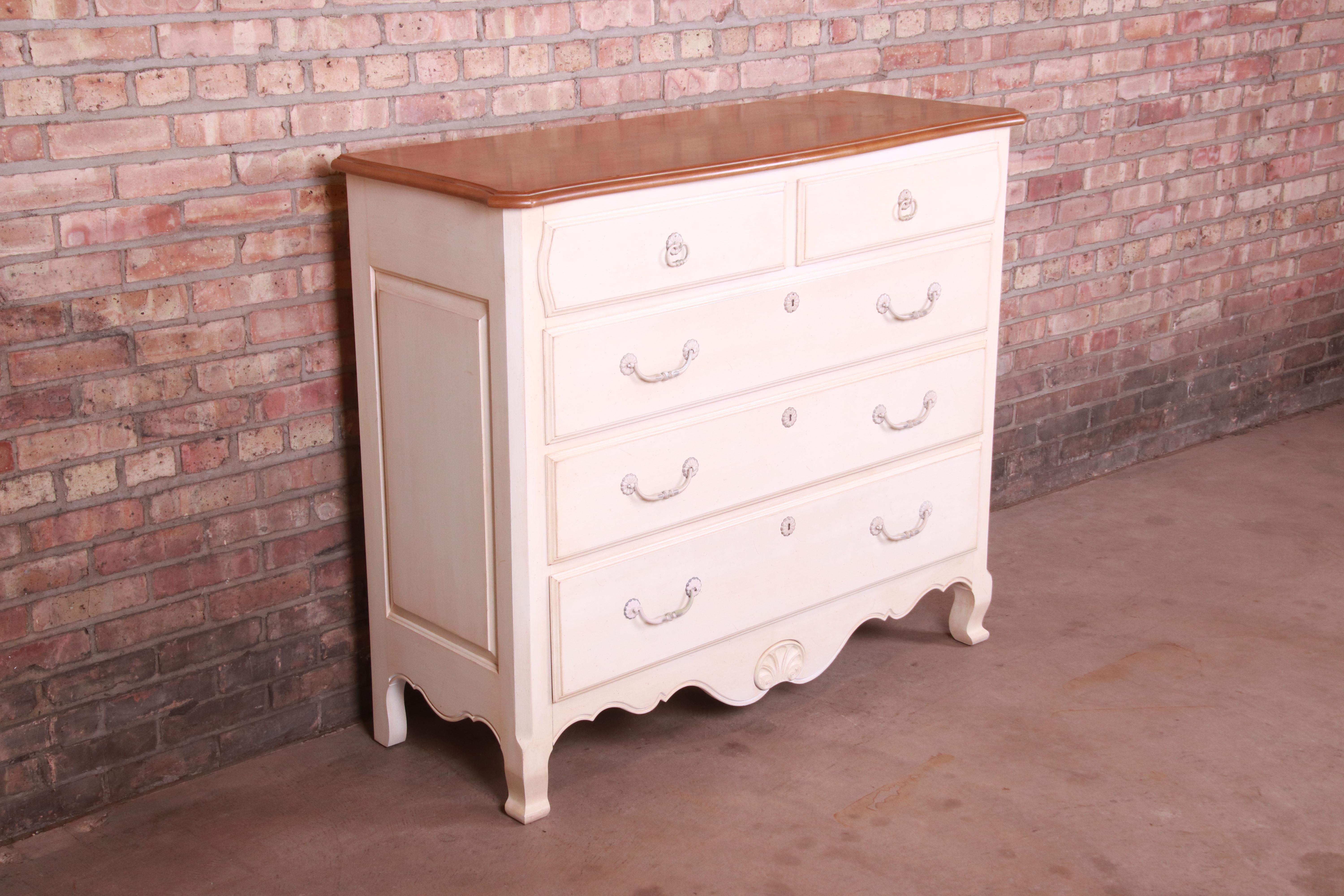 Ethan Allen French Provincial Louis XV White Lacquered Maple Chest of Drawers In Good Condition In South Bend, IN