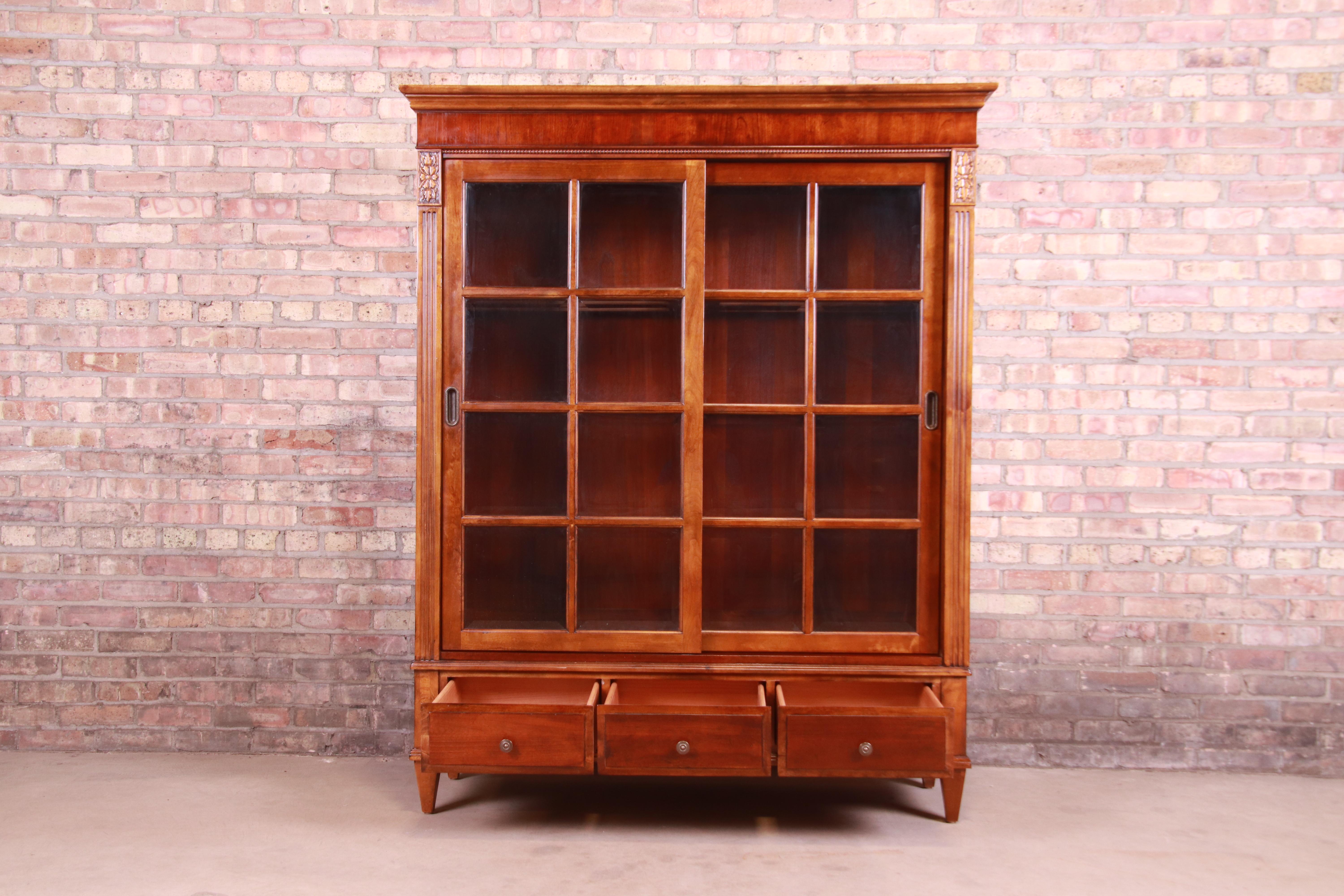 Ethan Allen French Regency Cherry Wood Lighted Bookcase or Display Cabinet In Good Condition In South Bend, IN