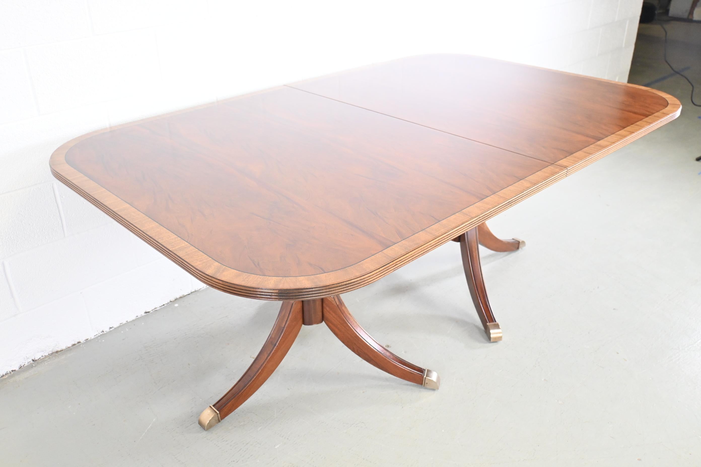 Ethan Allen Furniture Georgian Mahogany Banded Extension Dining Table 1