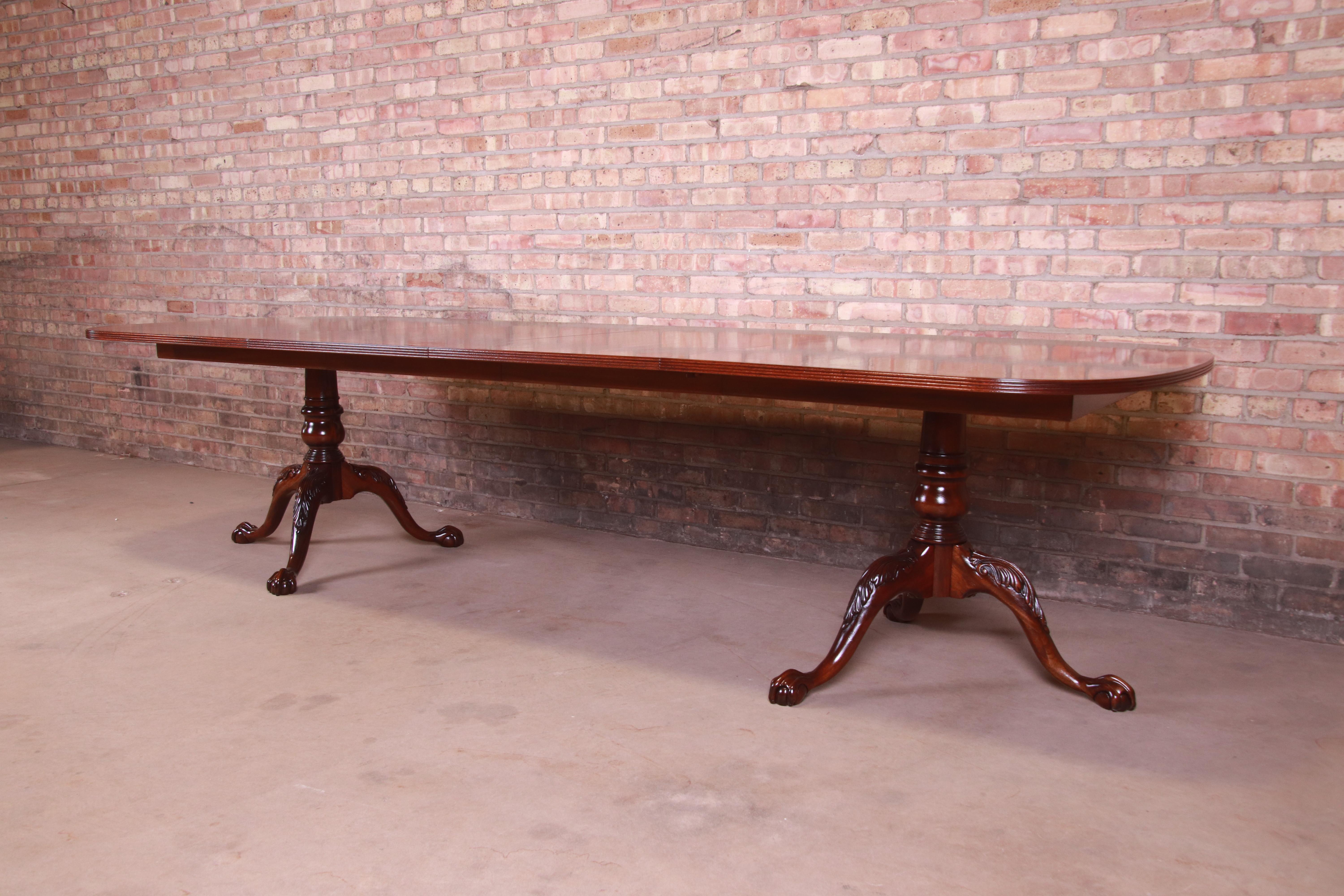 ethan allen round table