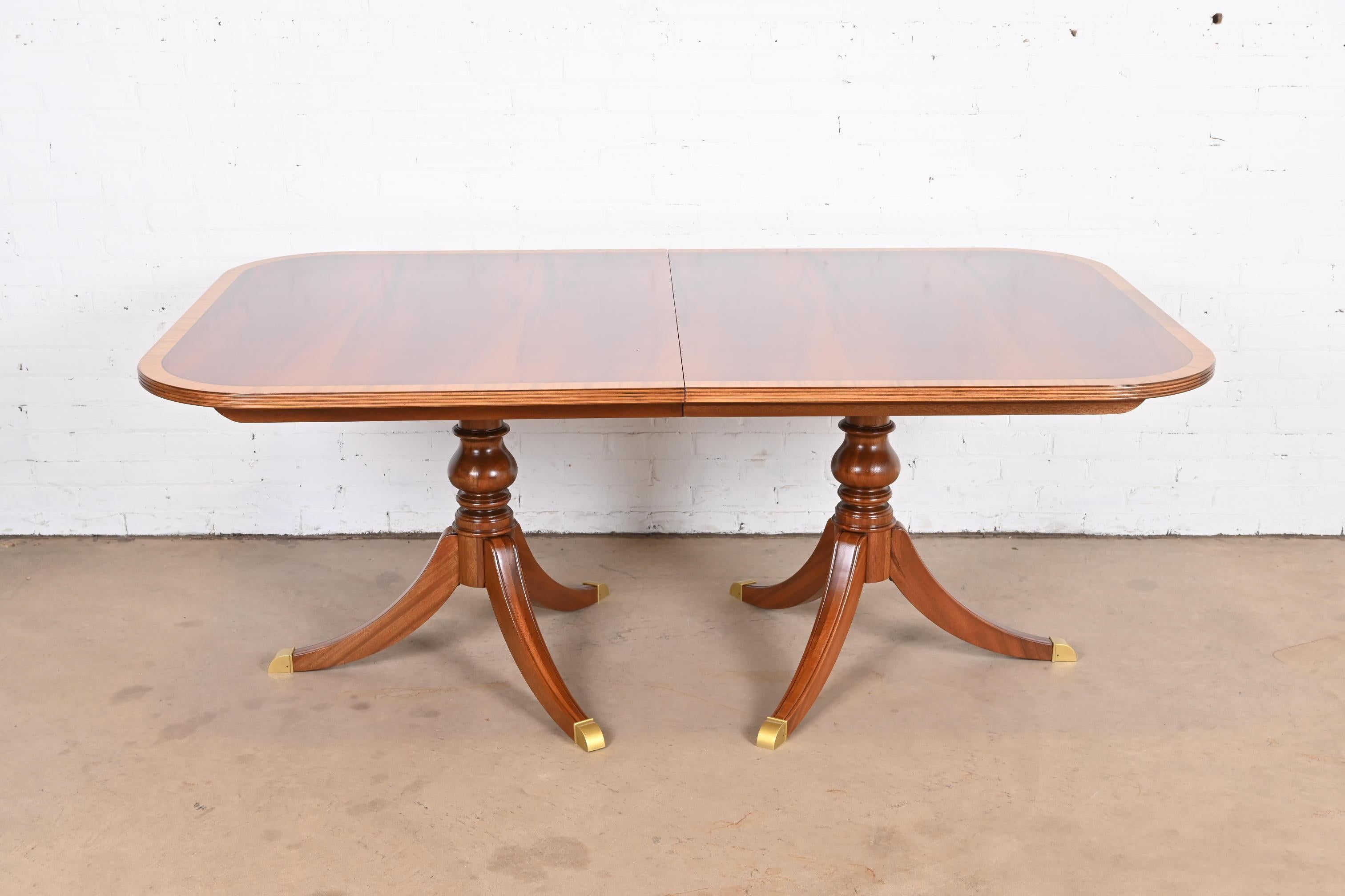 Georgian Flame Mahogany Double Pedestal Dining Table, Refinished For Sale 6