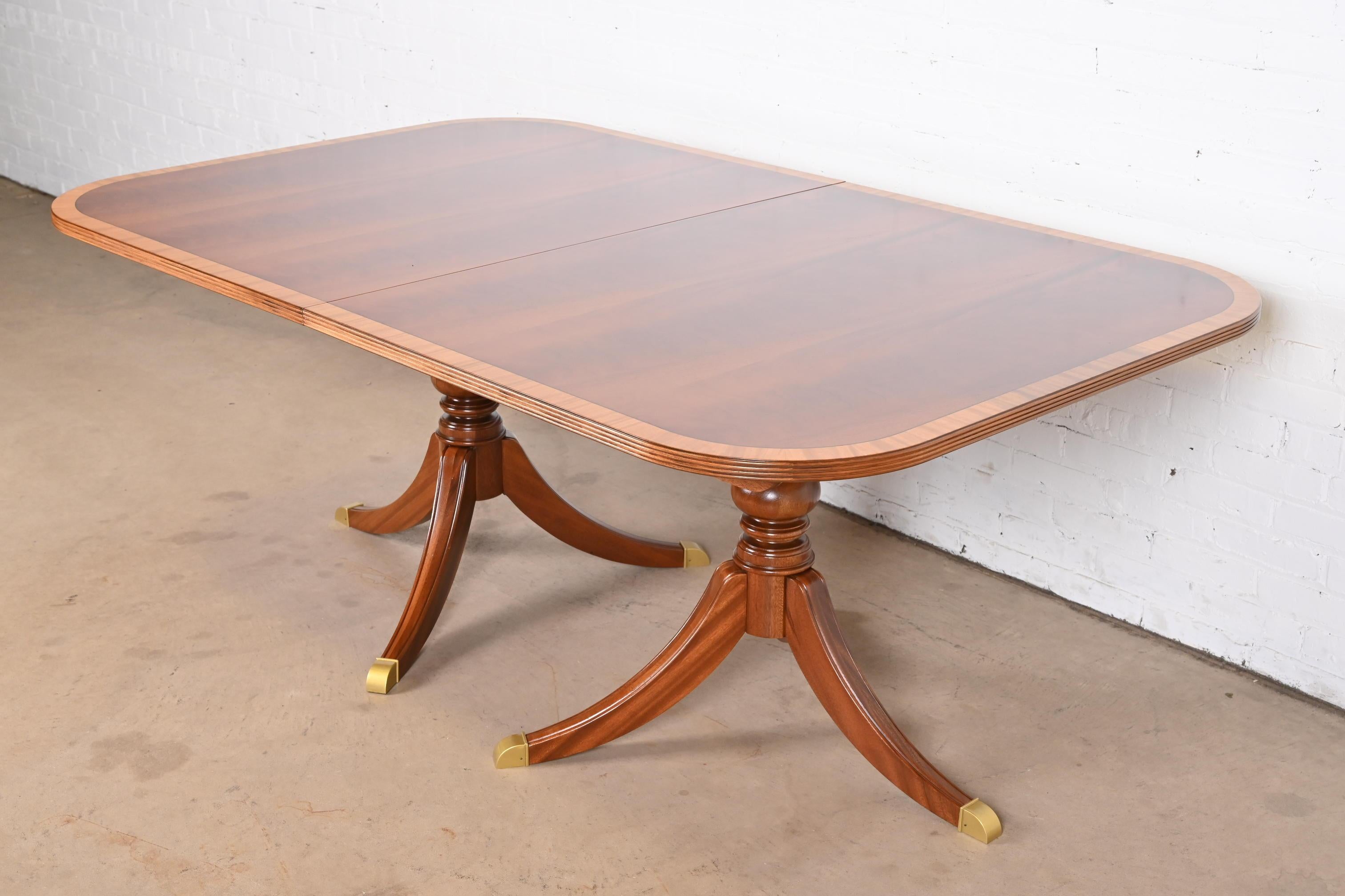 Georgian Flame Mahogany Double Pedestal Dining Table, Refinished For Sale 8