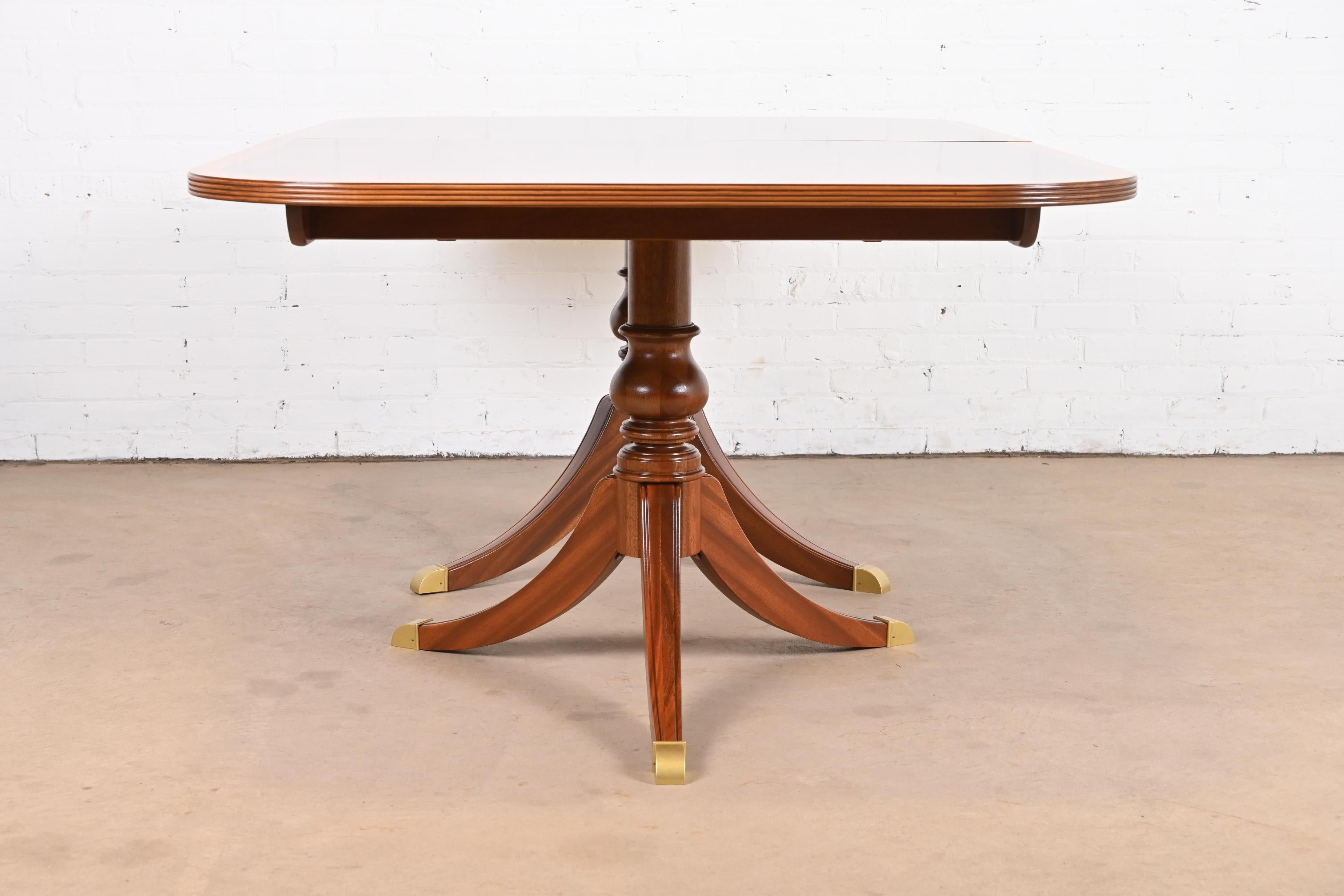 Georgian Flame Mahogany Double Pedestal Dining Table, Refinished For Sale 13
