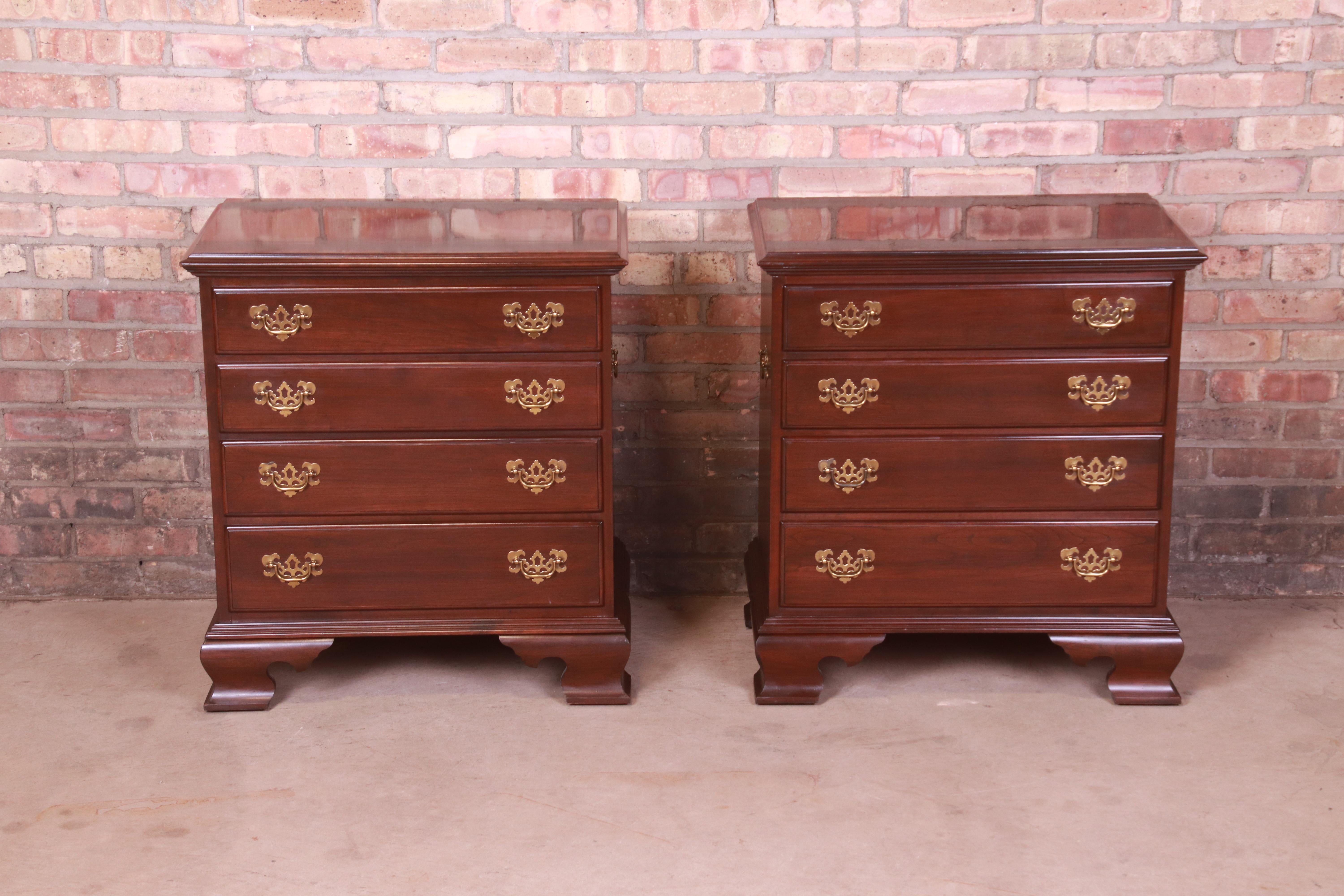 A gorgeous pair of Georgian or Chippendale style bachelor chests or nightstands

By Ethan Allen, 