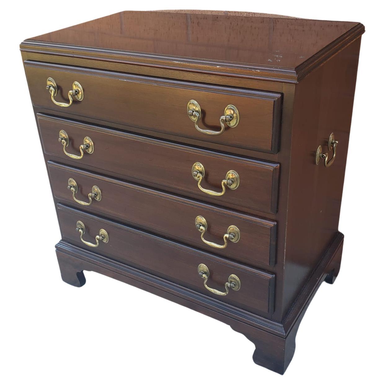 Woodwork Ethan Allen Georgian Mahogany Small Bedside Chest / Silver Chest