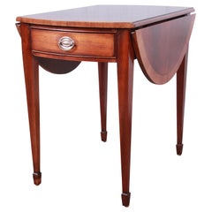 Ethan Allen - Table d'appoint Pembroke en acajou à bandes de style géorgien