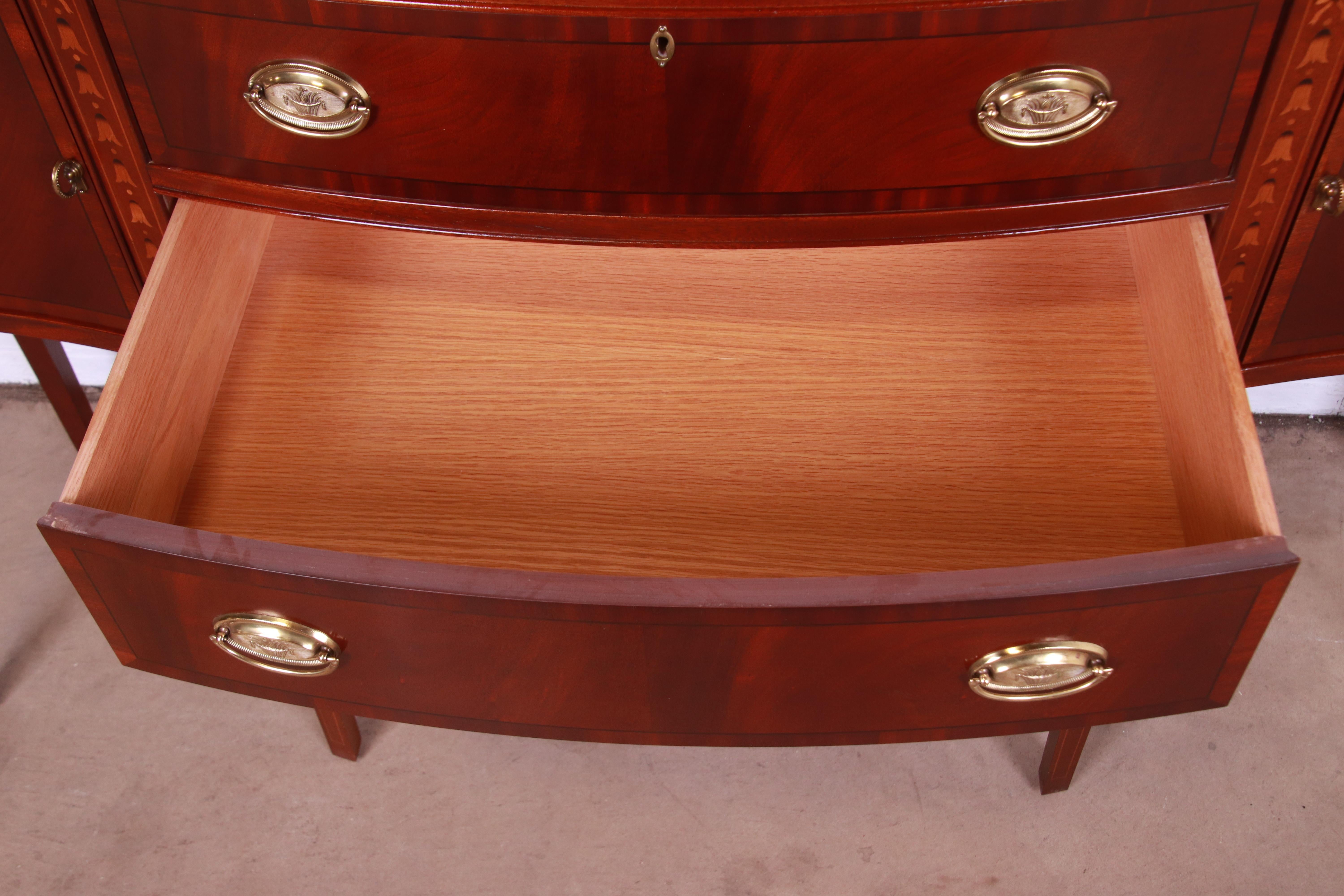 Ethan Allen Hepplewhite Inlaid Mahogany Serpentine Sideboard Credenza 4