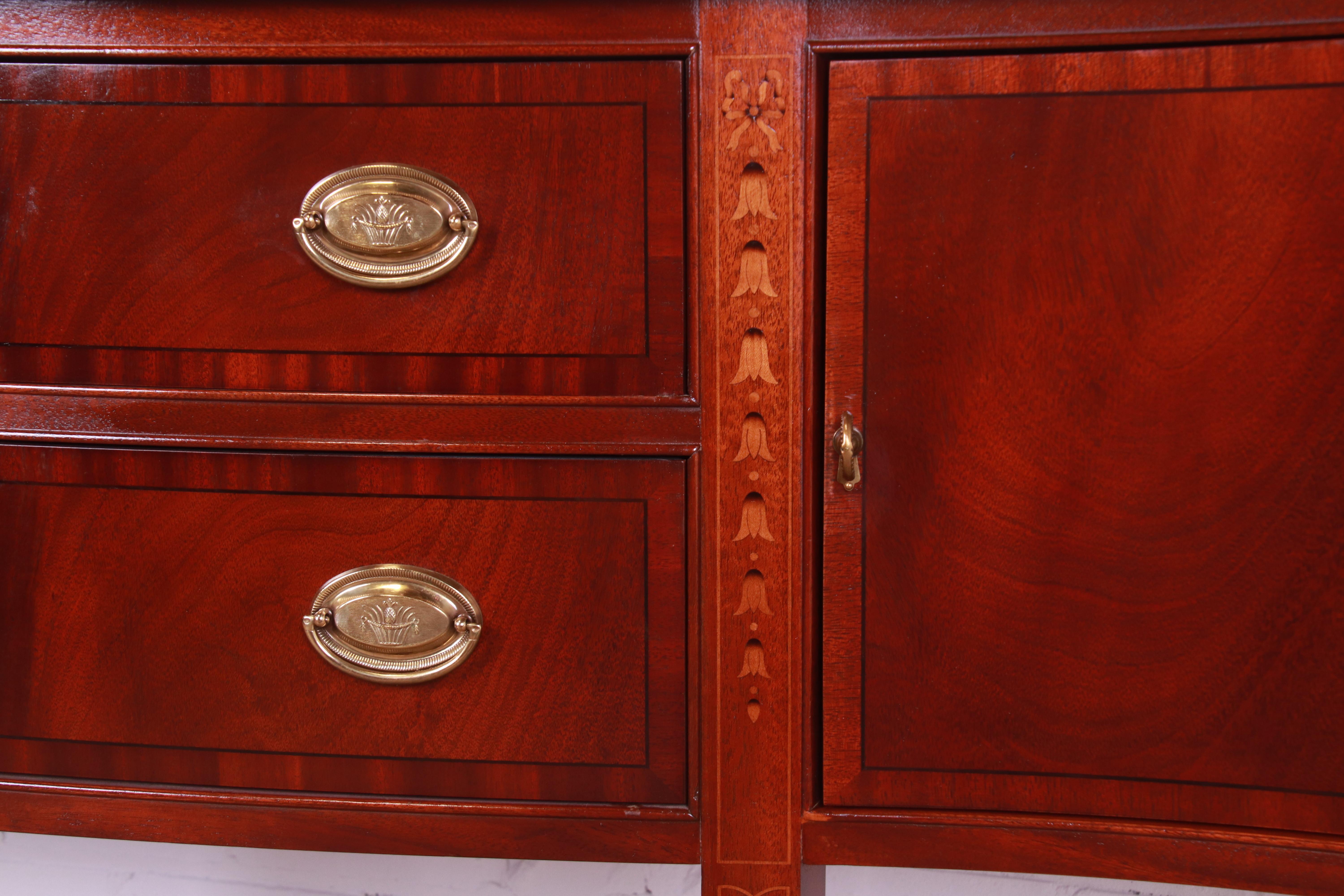 Ethan Allen Hepplewhite Inlaid Mahogany Serpentine Sideboard Credenza 8