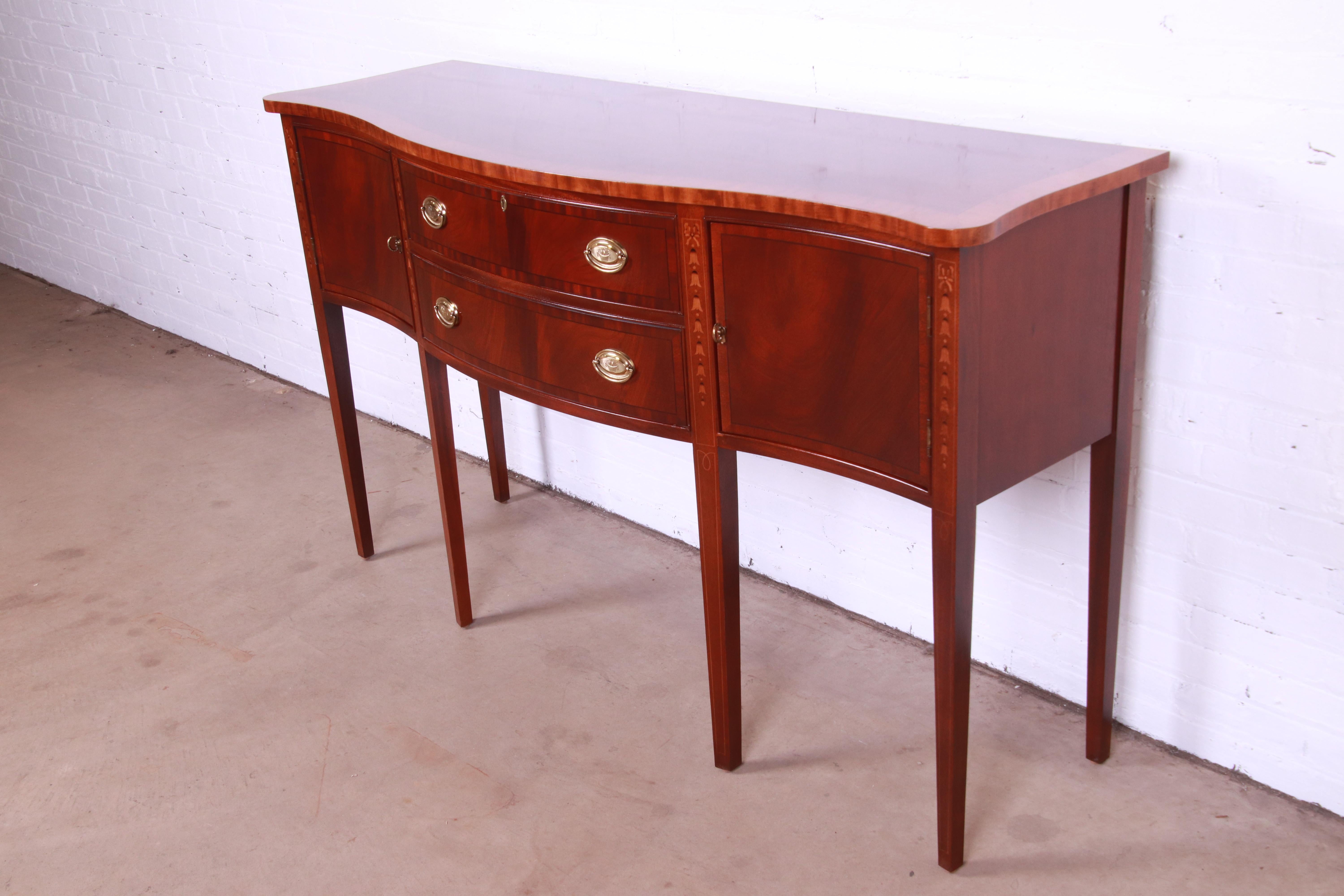 American Ethan Allen Hepplewhite Inlaid Mahogany Serpentine Sideboard Credenza
