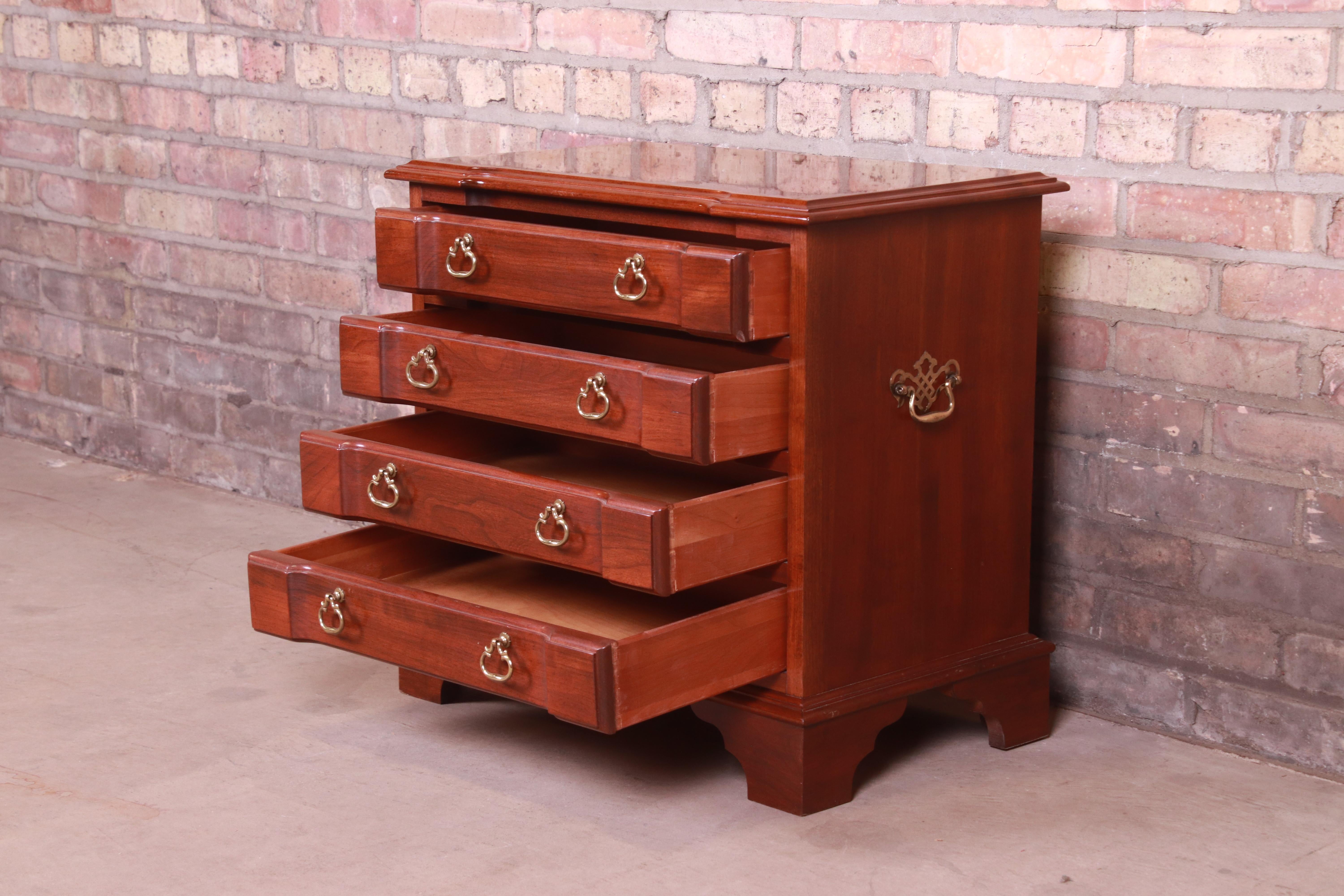 20th Century Chippendale Mahogany Four-Drawer Commode or Nightstand For Sale