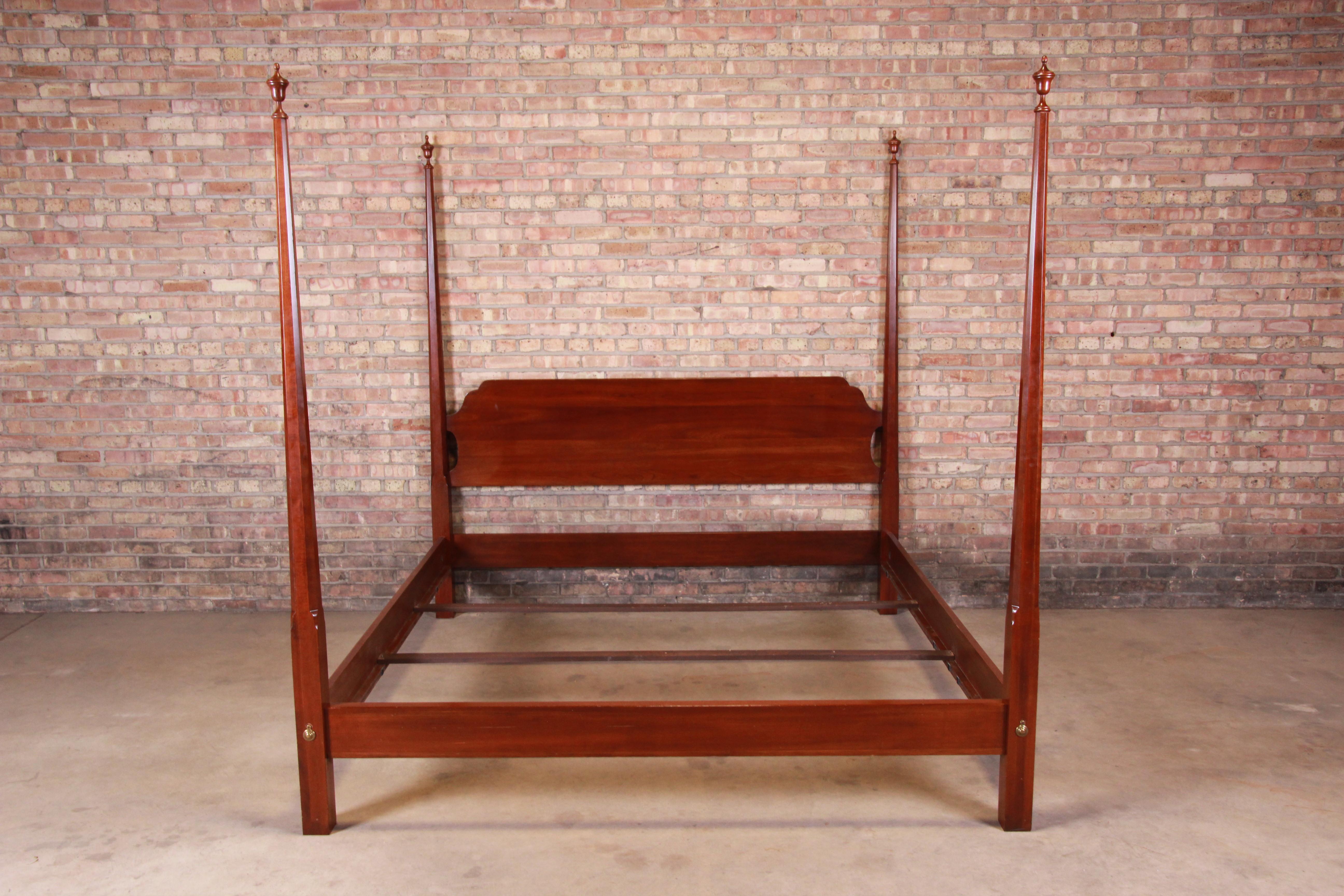 A gorgeous solid mahogany king size poster bed

By Ethan Allen 