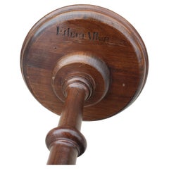 Ethan Allen Mahogany Pedestal Stand, circa 1970s