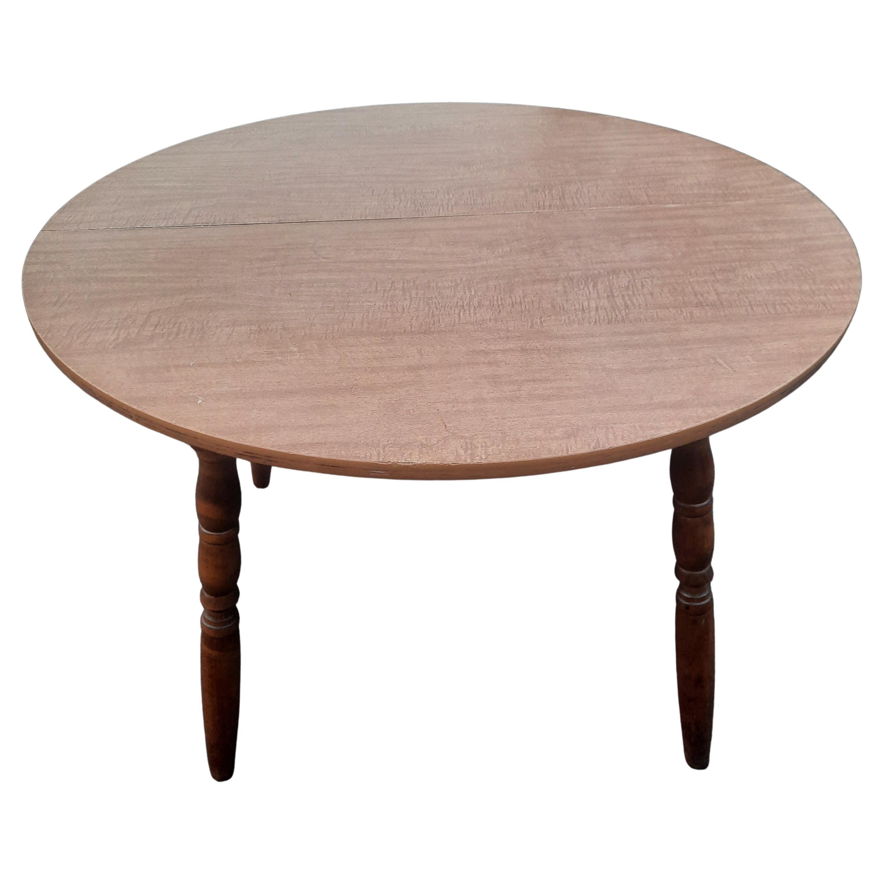 Mid-Century Modern Ethan Allen Maple Formica Top Round Table with Leaf, circa 1960s