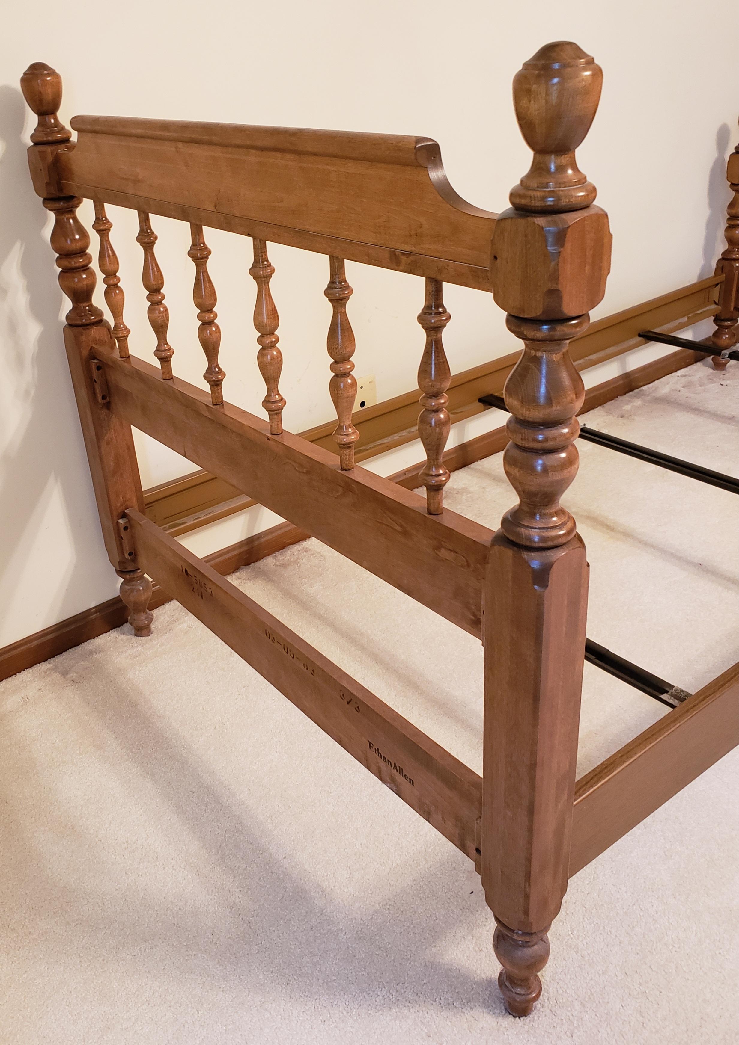 Ethan Allen Maple Spindle Twin Beds Frames, circa 1980s In Good Condition In Germantown, MD