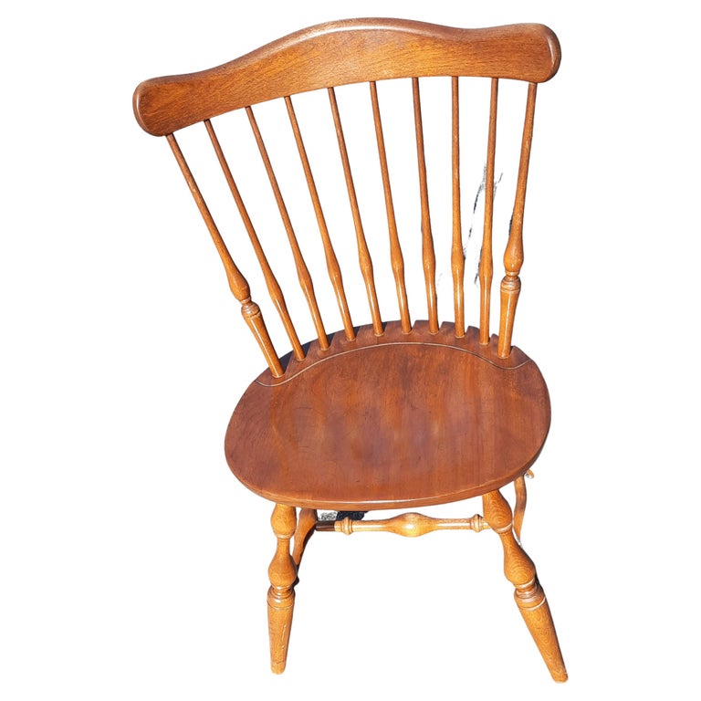 Ethan Allen Maple Windsor Chairs 10 6102, Set of 4, circa 1970s For