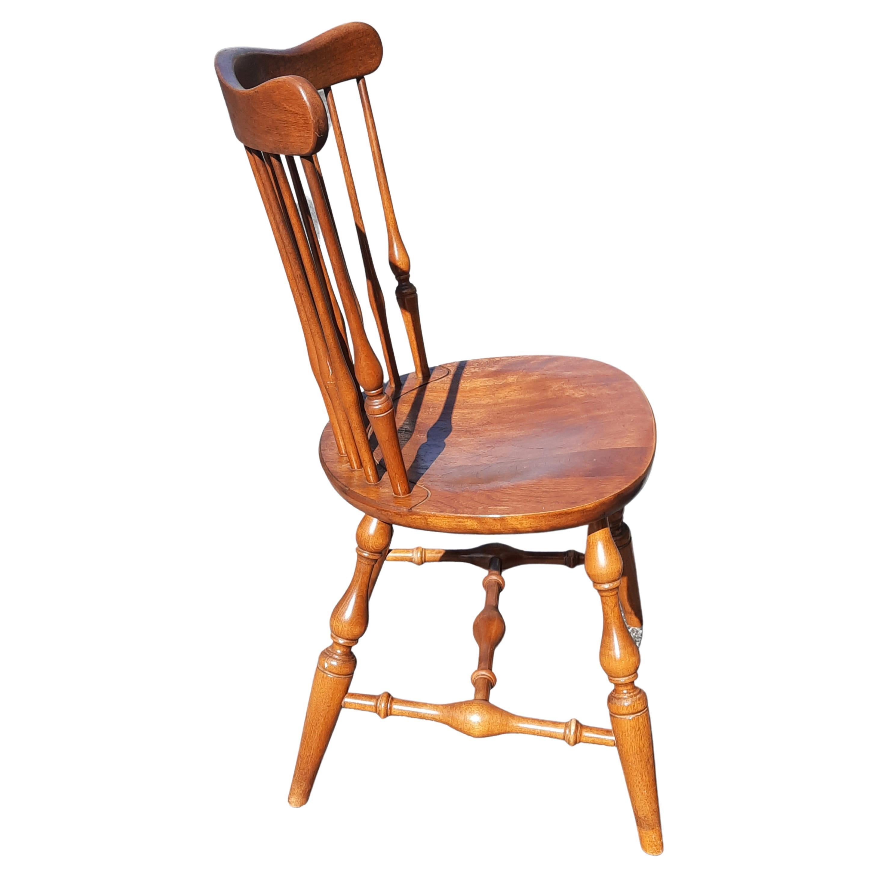 Ethan Allen Maple Windsor Chairs 10 6102, Set of 4, circa 1970s For